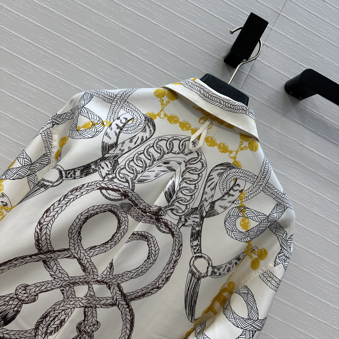 “Palefroi Remix: High-Quality Silk Dress with Unique Design Options” - 图片 9