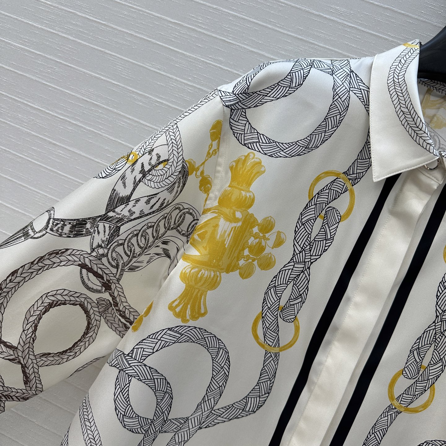 “Palefroi Remix: High-Quality Silk Dress with Unique Design Options” - 图片 3
