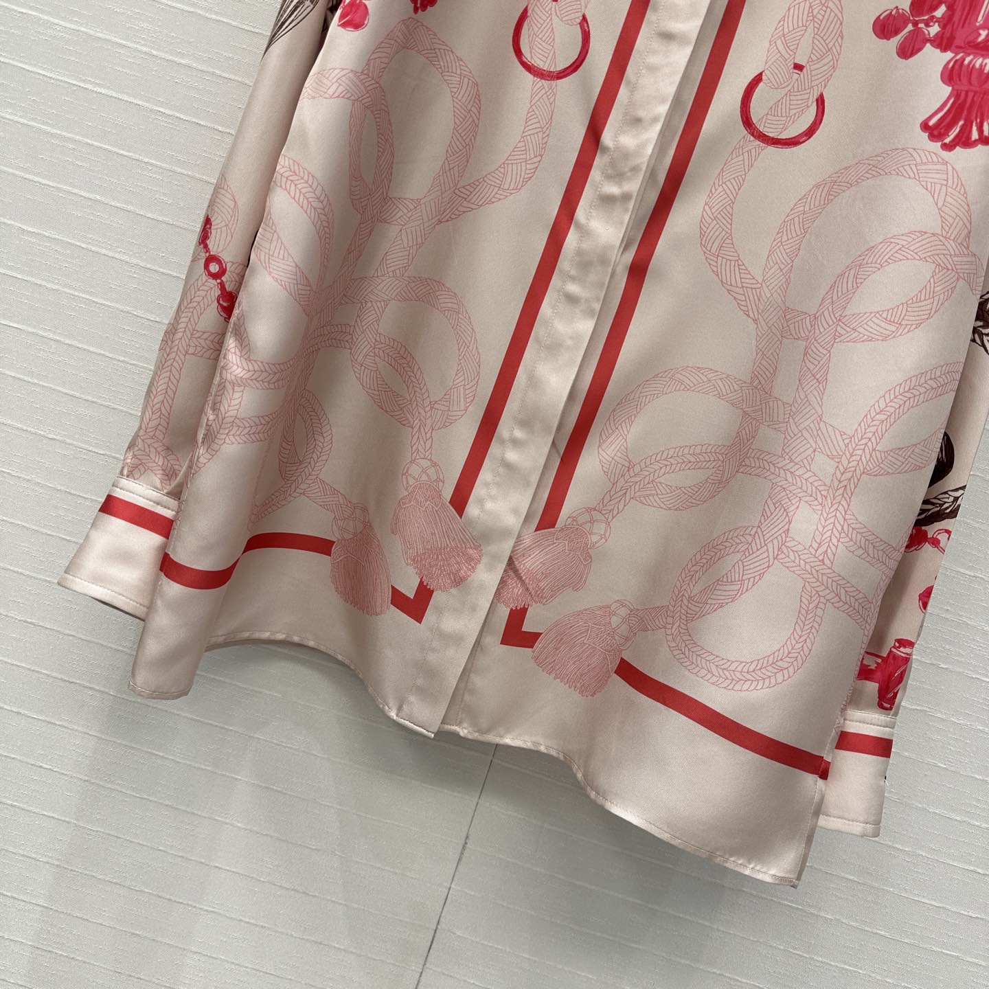 “P984 Palefroi Remix: High-Quality Silk Product with Aromatic Design Options” - 图片 5