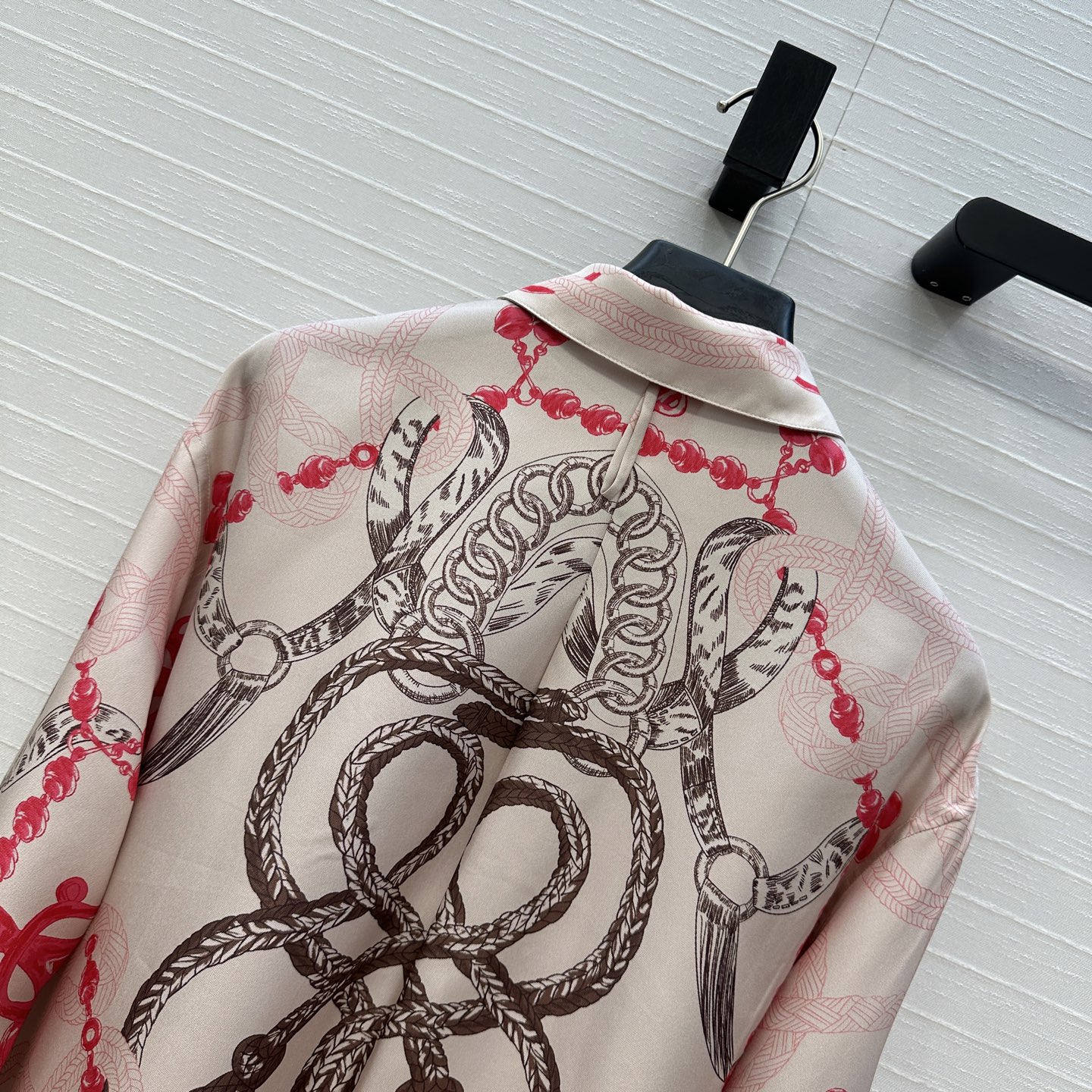 “P984 Palefroi Remix: High-Quality Silk Product with Aromatic Design Options” - 图片 9