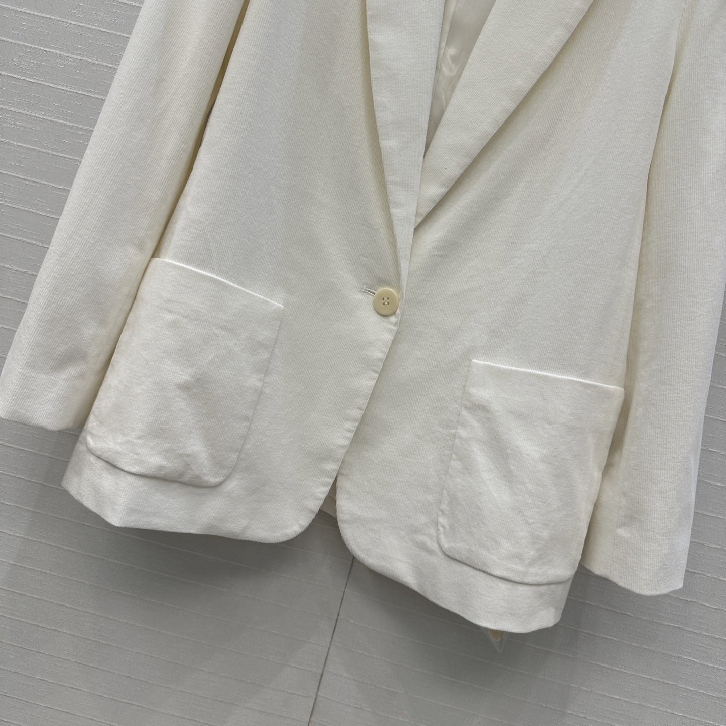 P864 One-Size-Fits-All Female Suit with Exclusive Package – Typhoid P60s Early Autumn Cedar Suit - 图片 5