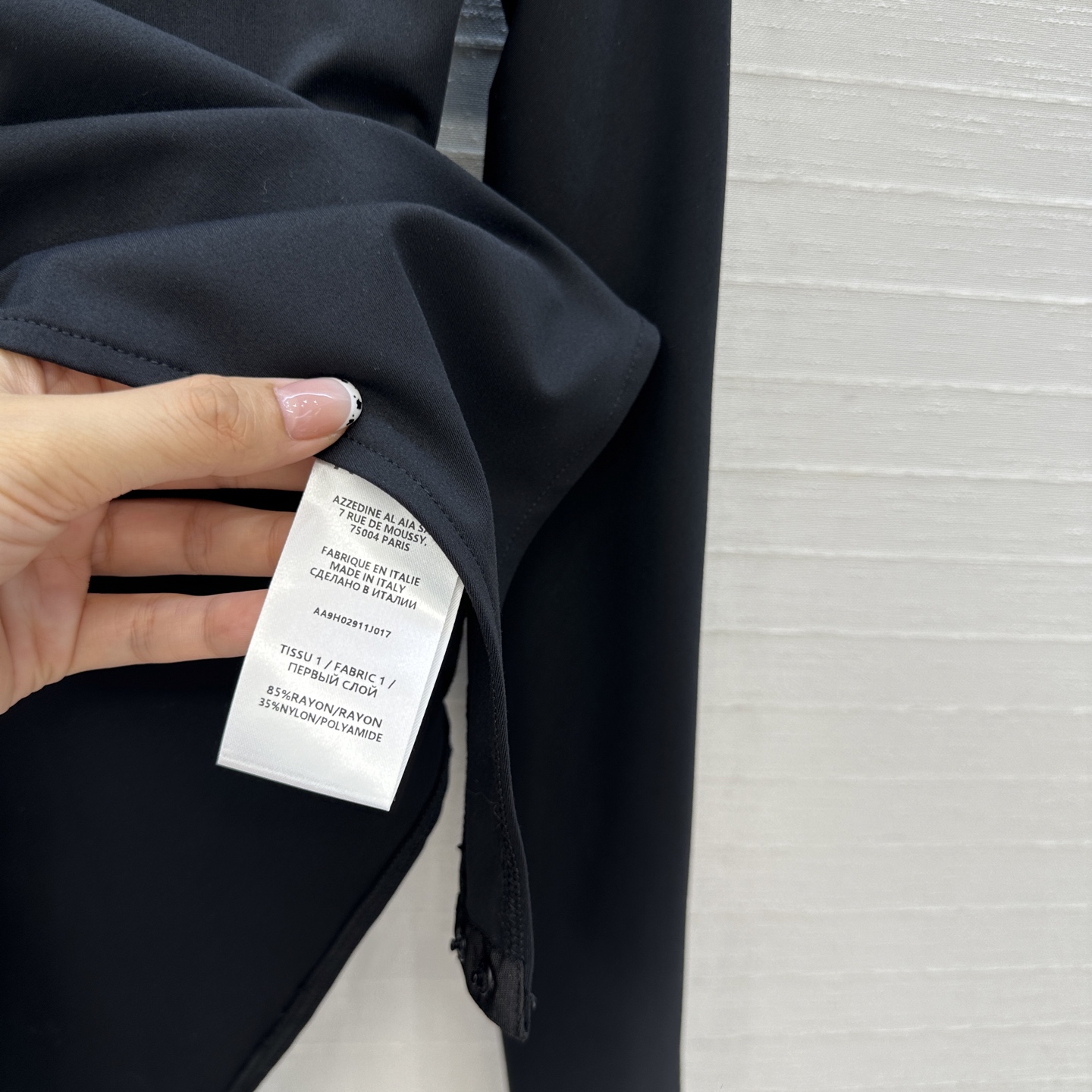 强烈推荐。原单品质❤️Alai*秋冬新品中高领连体衣，简约利落的设计叠搭时髦风。弹力修身塑形包容性大超显