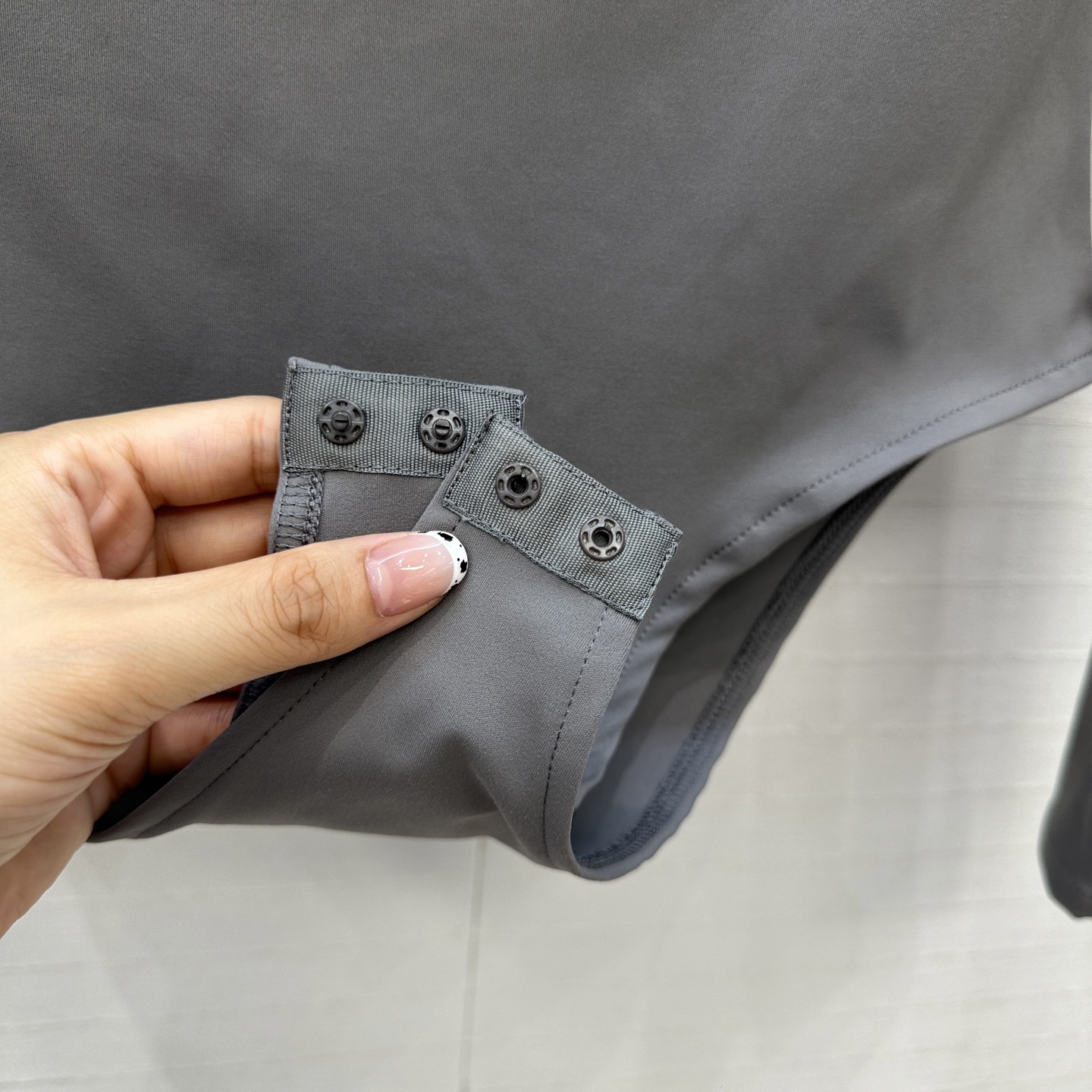 强烈推荐。原单品质❤️Alai*秋冬新品一字露肩连体衣，简约利落的设计叠搭时髦风。弹力修身塑形包容性大超