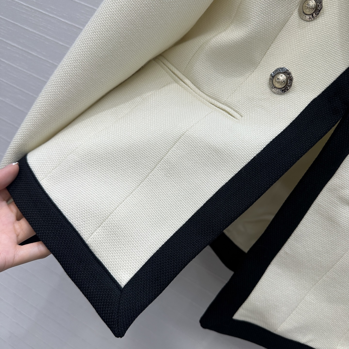 “Original Women’s Suit with Hard-Core Design and Quality Package | New Autumn Collection 2025” - 图片 5