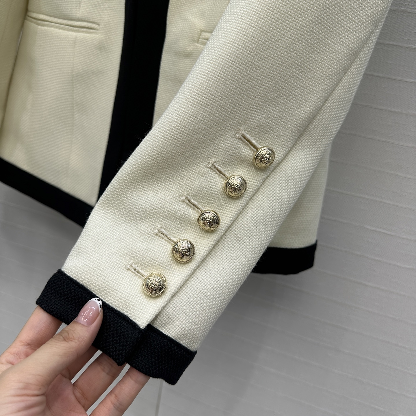 “Original Women’s Suit with Hard-Core Design and Quality Package | New Autumn Collection 2025” - 图片 6