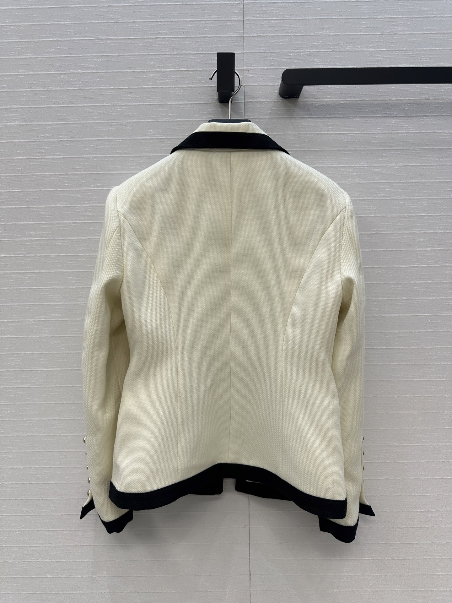 “Original Women’s Suit with Hard-Core Design and Quality Package | New Autumn Collection 2025” - 图片 9