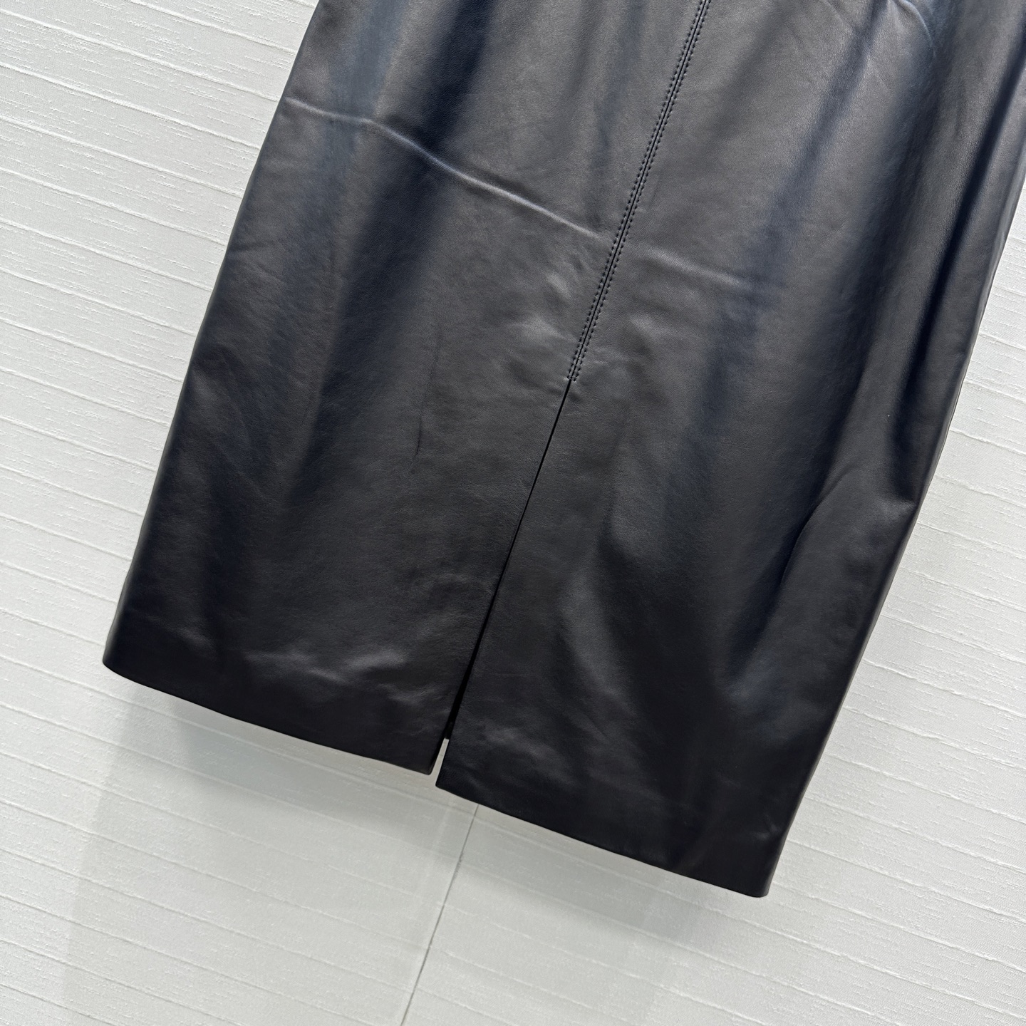 独家首发💕高端原单品质，SlP高智感御姐风穿搭小羊皮高开叉半裙！中长款配腰带设计优雅大气。100%进口皮