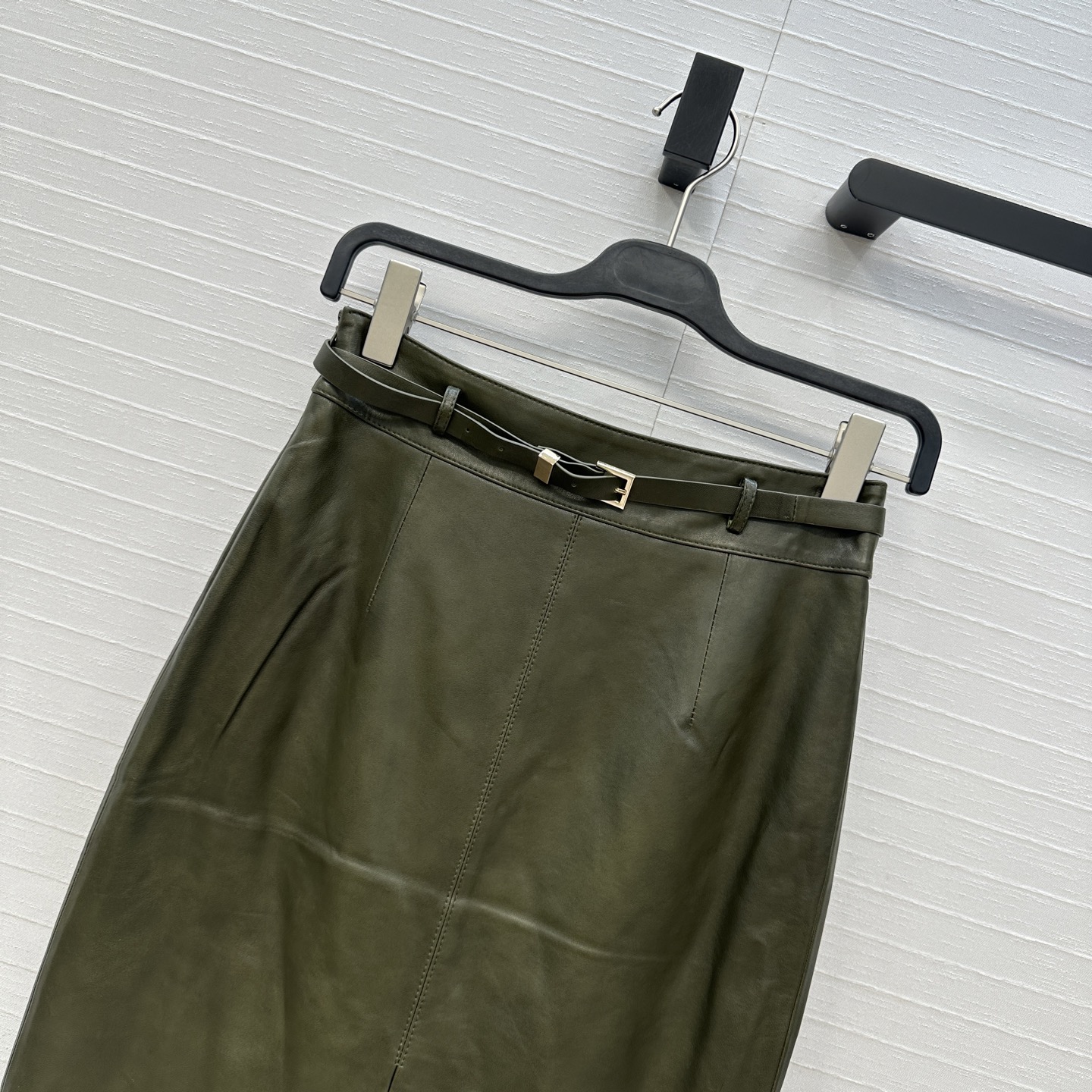 独家首发💕高端原单品质，SlP高智感御姐风穿搭小羊皮高开叉半裙！中长款配腰带设计优雅大气。100%进口皮