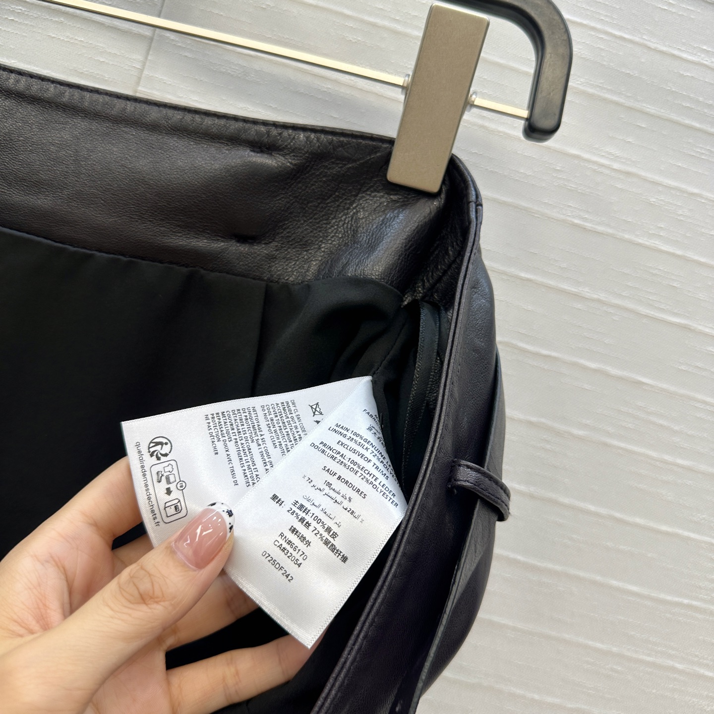 深紫色❤️独家首发💕高端原单品质，SlP高智感御姐风穿搭小羊皮高开叉半裙！中长款配腰带设计优雅大气。10