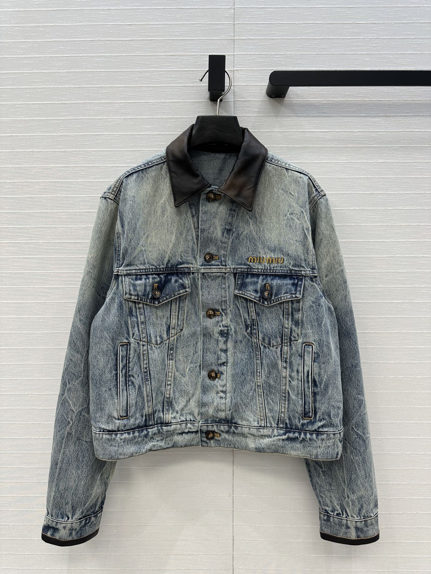 原单品质❤️miu缪系少女穿搭！早秋新品做旧皮领牛仔夹克外套！马溜褶痕工艺洗水复古风辣妹丹尼牛仔！气质翻