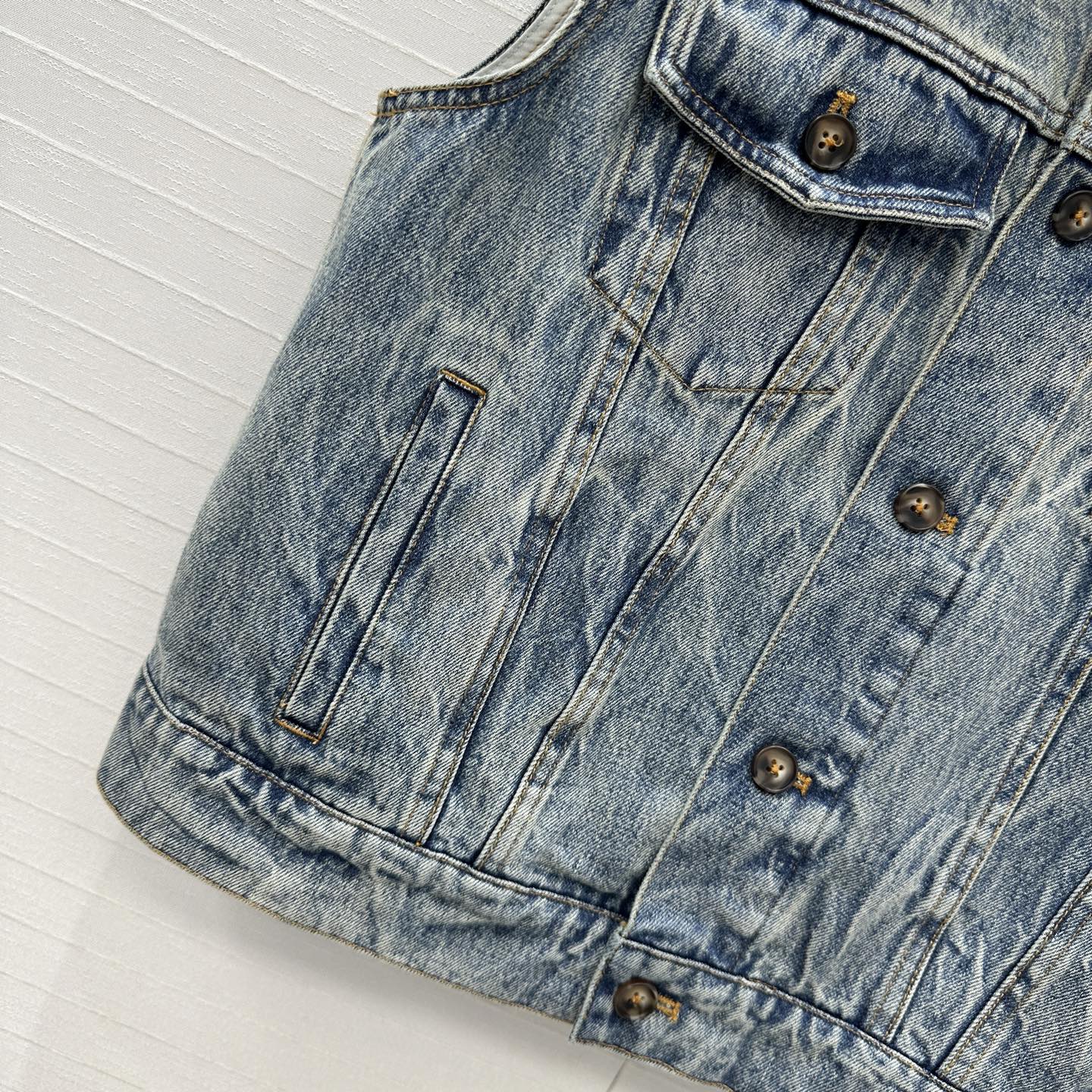 原单品质❤️miu缪系少女穿搭！早秋新品做旧皮领牛仔夹克外套！马溜褶痕工艺洗水复古风辣妹丹尼牛仔！气质翻