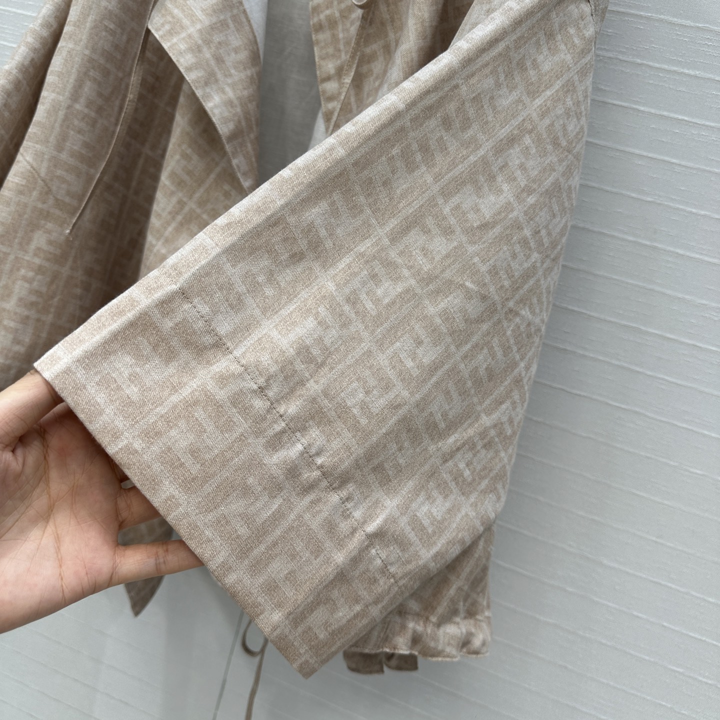 “Scavenging Women’s Suit with Fen* 25 Recommendation: Stylish and Comfortable Cape Coat with Tie-and-Twirl Belt” - 图片 6