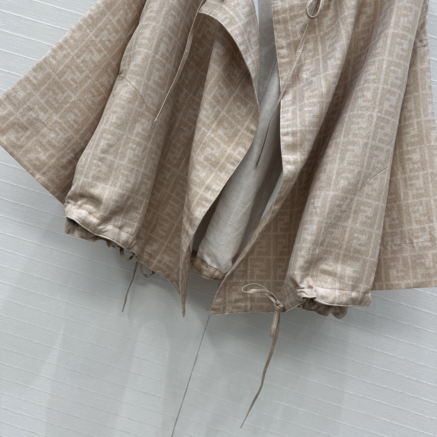 “Scavenging Women’s Suit with Fen* 25 Recommendation: Stylish and Comfortable Cape Coat with Tie-and-Twirl Belt” - 图片 5