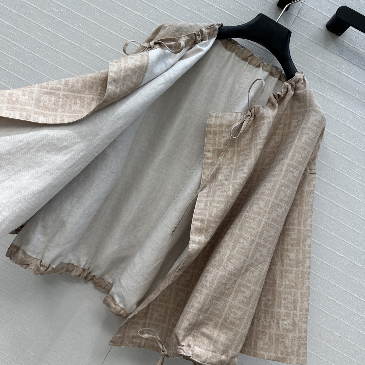 “Scavenging Women’s Suit with Fen* 25 Recommendation: Stylish and Comfortable Cape Coat with Tie-and-Twirl Belt” - 图片 8