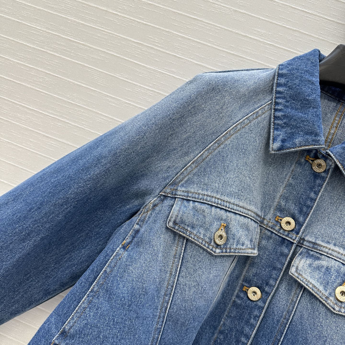 爆单推荐，Lw时髦精穿搭！复古洗水蓝丹宁A摆夹克牛仔外套！摩登时髦overziseA摆设计！经典短款版型