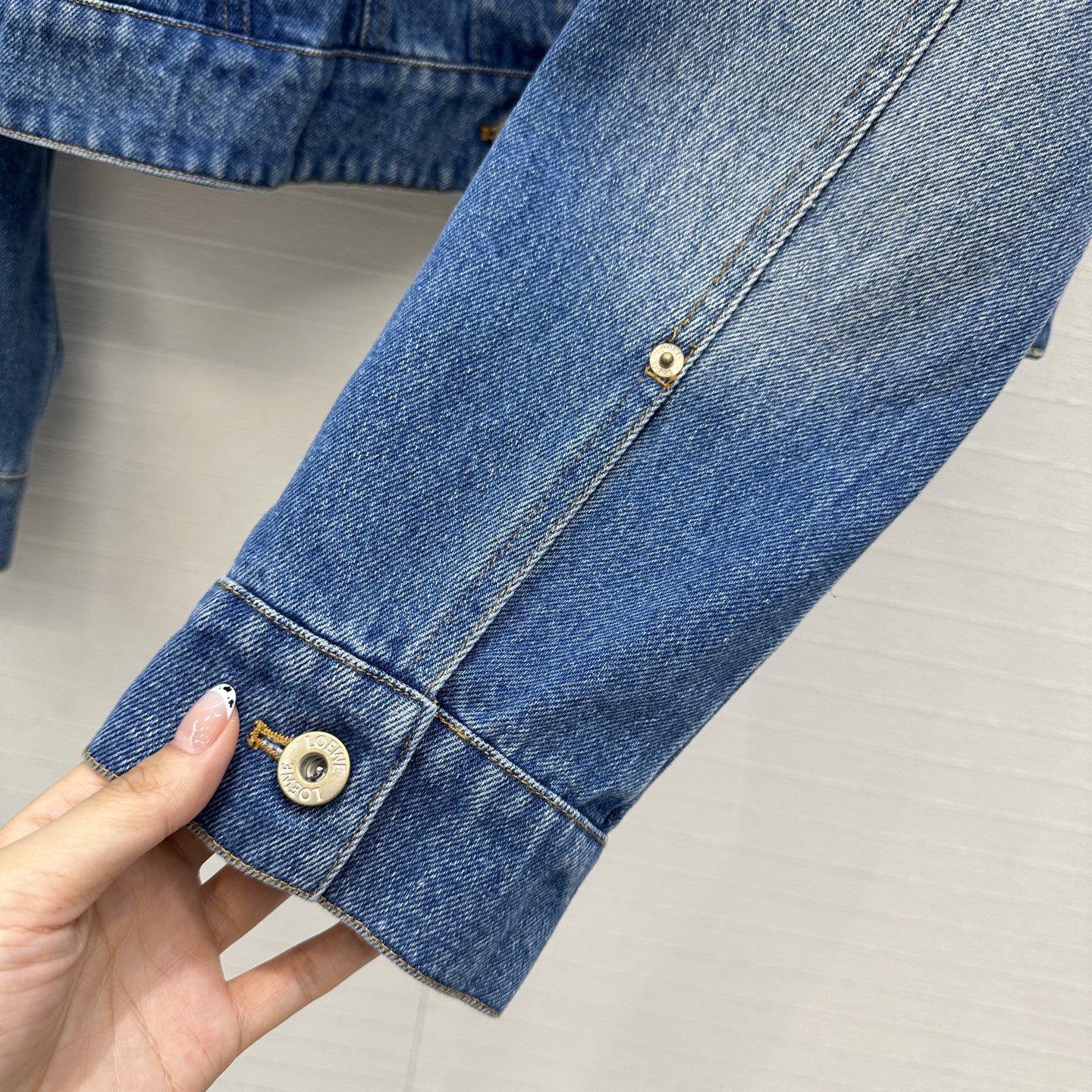 爆单推荐，Lw时髦精穿搭！复古洗水蓝丹宁A摆夹克牛仔外套！摩登时髦overziseA摆设计！经典短款版型