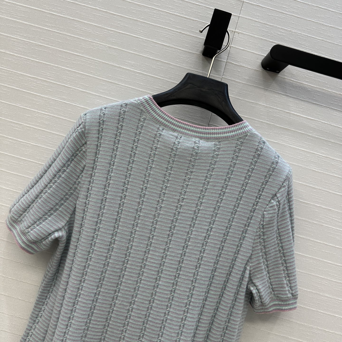 独家首发❤️高端原单品质，Cha *25B新品！白月光粉蓝色圆领短袖针织衫，毛绒荷叶边设计百搭减龄又时髦