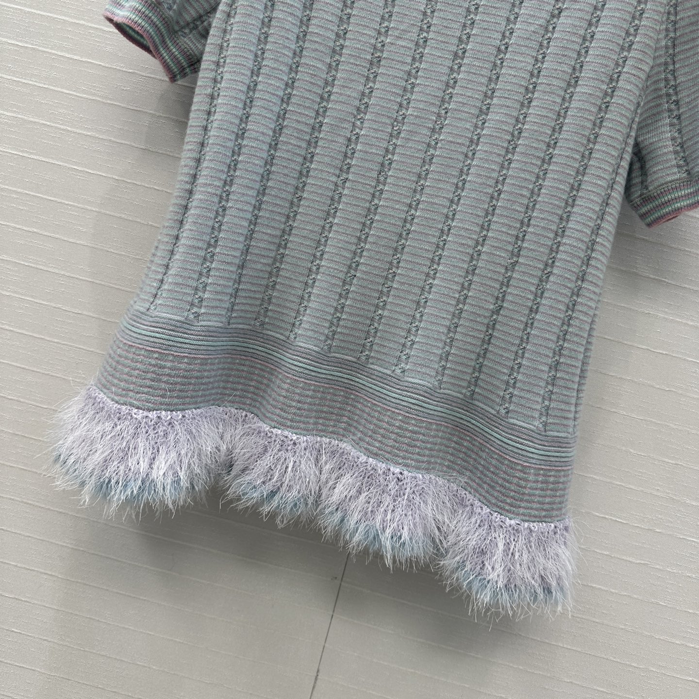 独家首发❤️高端原单品质，Cha *25B新品！白月光粉蓝色圆领短袖针织衫，毛绒荷叶边设计百搭减龄又时髦