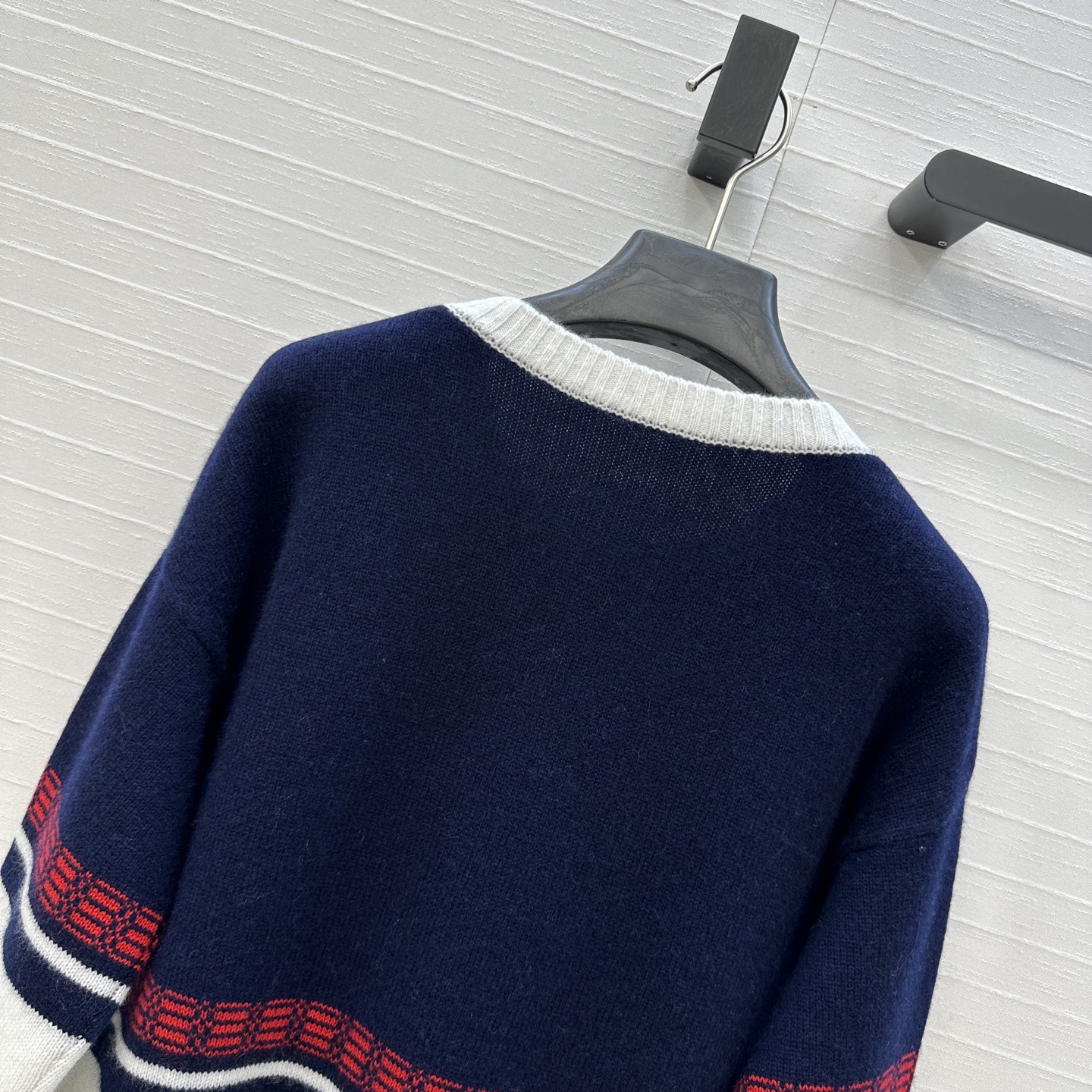 原单品质❤️RL*25新品英伦贵族风刺绣徽章羊绒针织衫，进口纱线瑞士机织工艺打造低调奢华的高级感！版型气