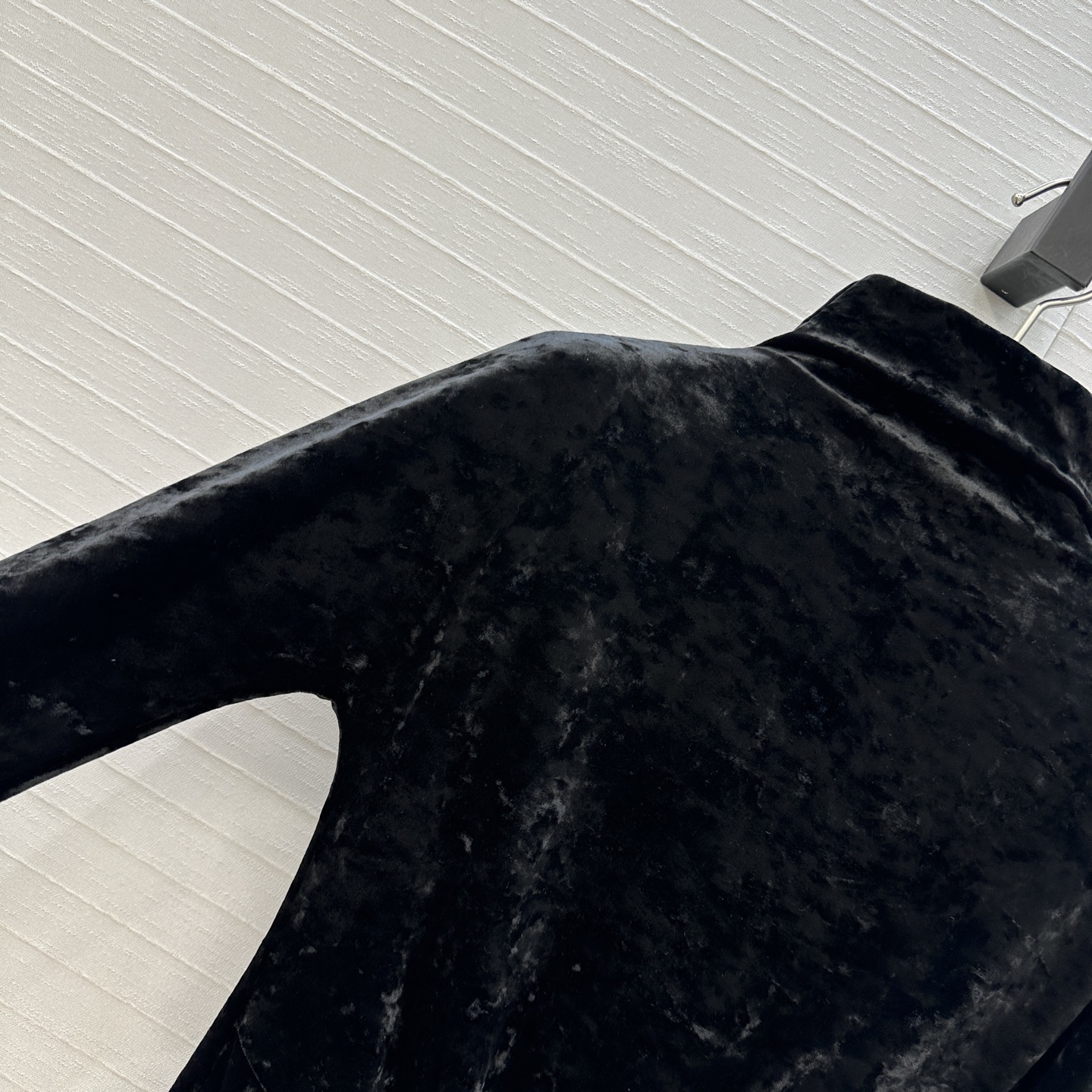 独家首发❤️Alai*25新品黑天鹅晚宴礼裙，黑色丝绒长裙❤️复古优雅气质上身美到没朋友！气质垂领弹性包