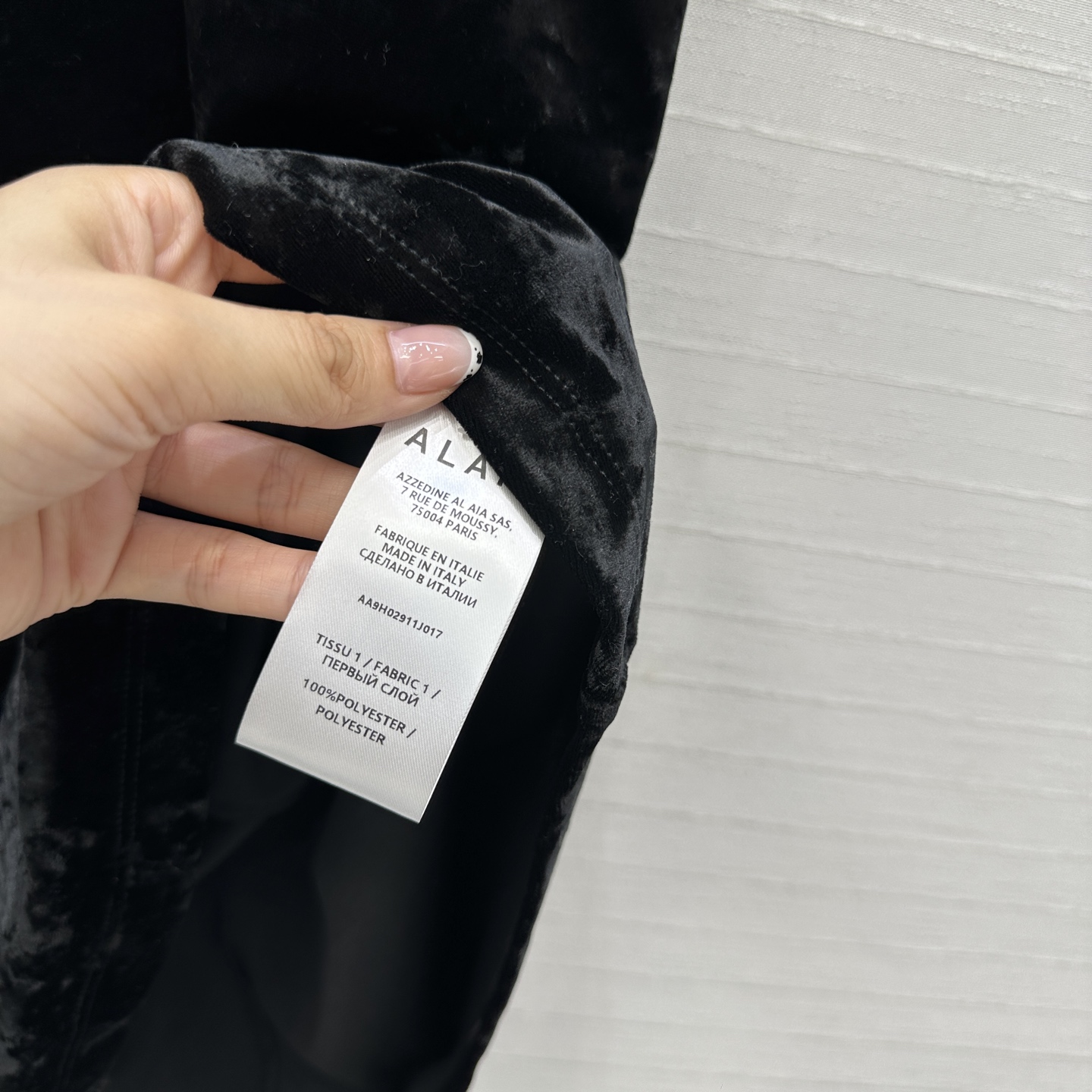 独家首发❤️Alai*25新品黑天鹅晚宴礼裙，黑色丝绒长裙❤️复古优雅气质上身美到没朋友！气质垂领弹性包
