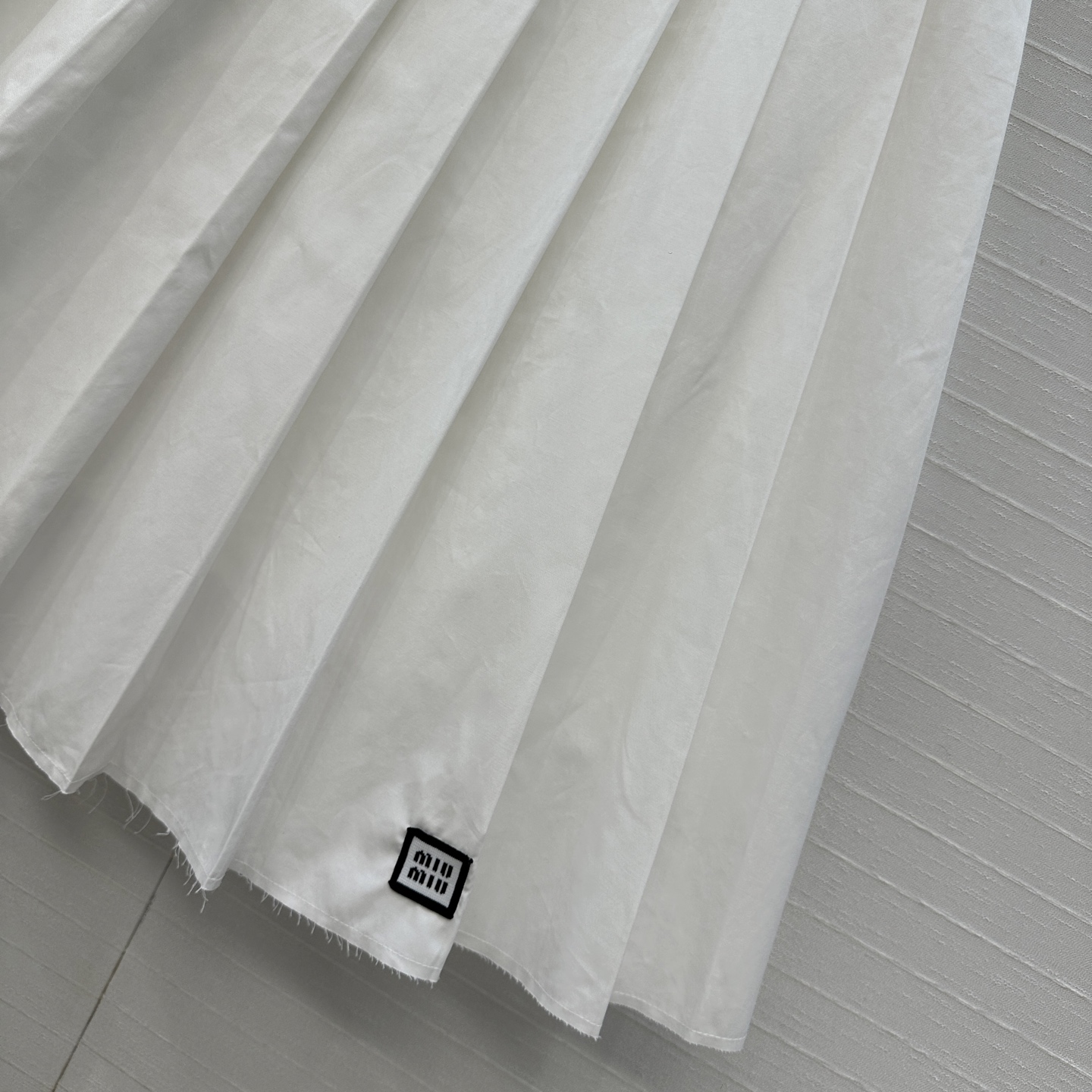 强烈推荐❤️miu系少女穿搭！知性分子学院风压褶长半裙，撞色罗纹腰拼接棉质面料设计甜酷兼备减龄穿搭，经典