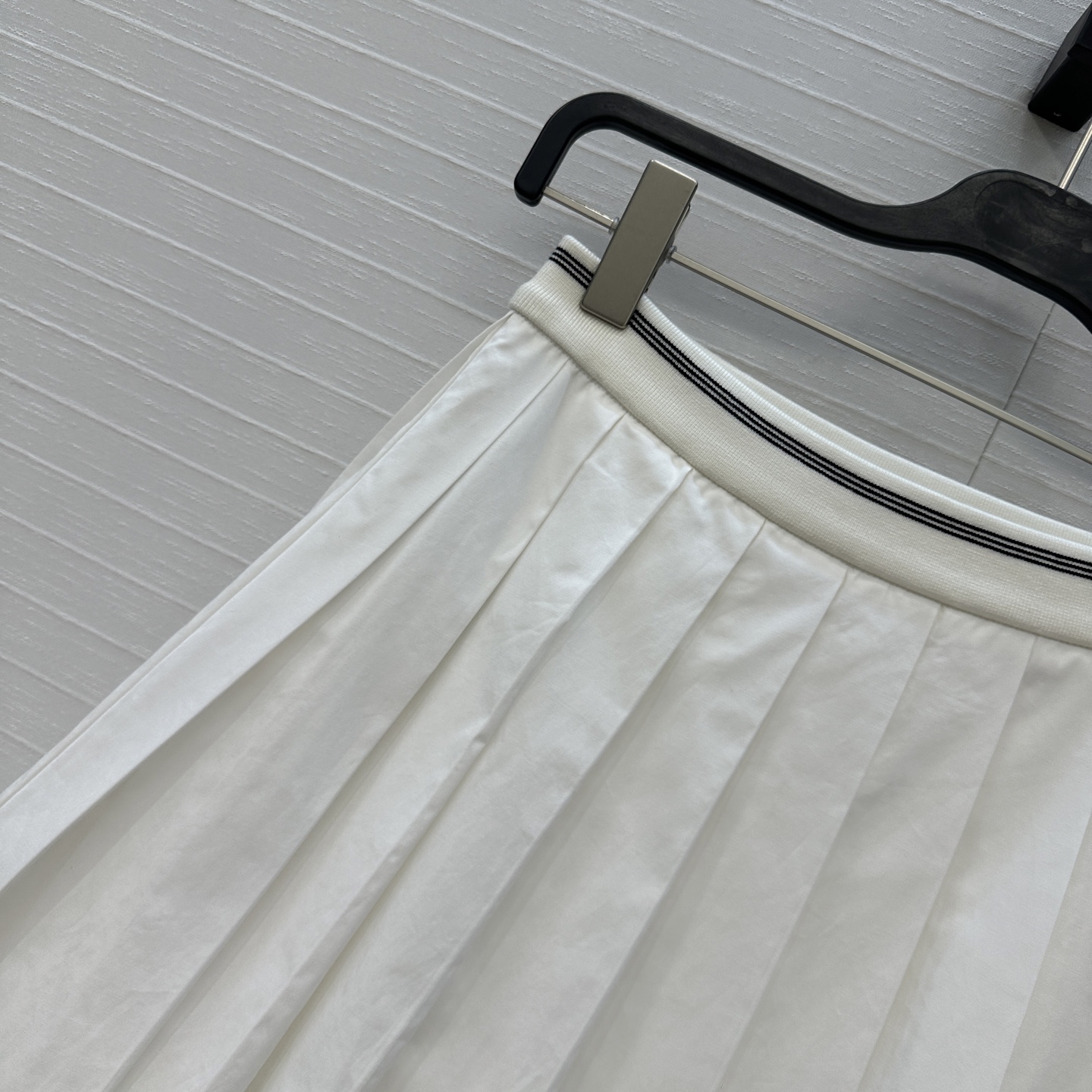 强烈推荐❤️miu系少女穿搭！知性分子学院风压褶长半裙，撞色罗纹腰拼接棉质面料设计甜酷兼备减龄穿搭，经典