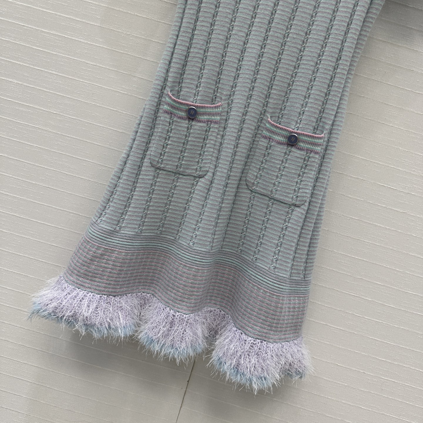 独家首发❤️高端原单品质，Cha *25B新品！白月光粉蓝色圆领针织短袖连衣裙，毛绒荷叶边设计百搭减龄又