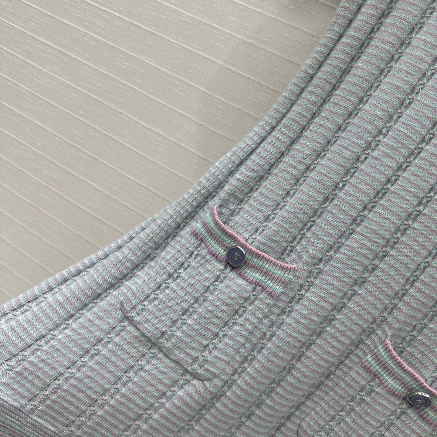 独家首发❤️高端原单品质，Cha *25B新品！白月光粉蓝色圆领针织短袖连衣裙，毛绒荷叶边设计百搭减龄又