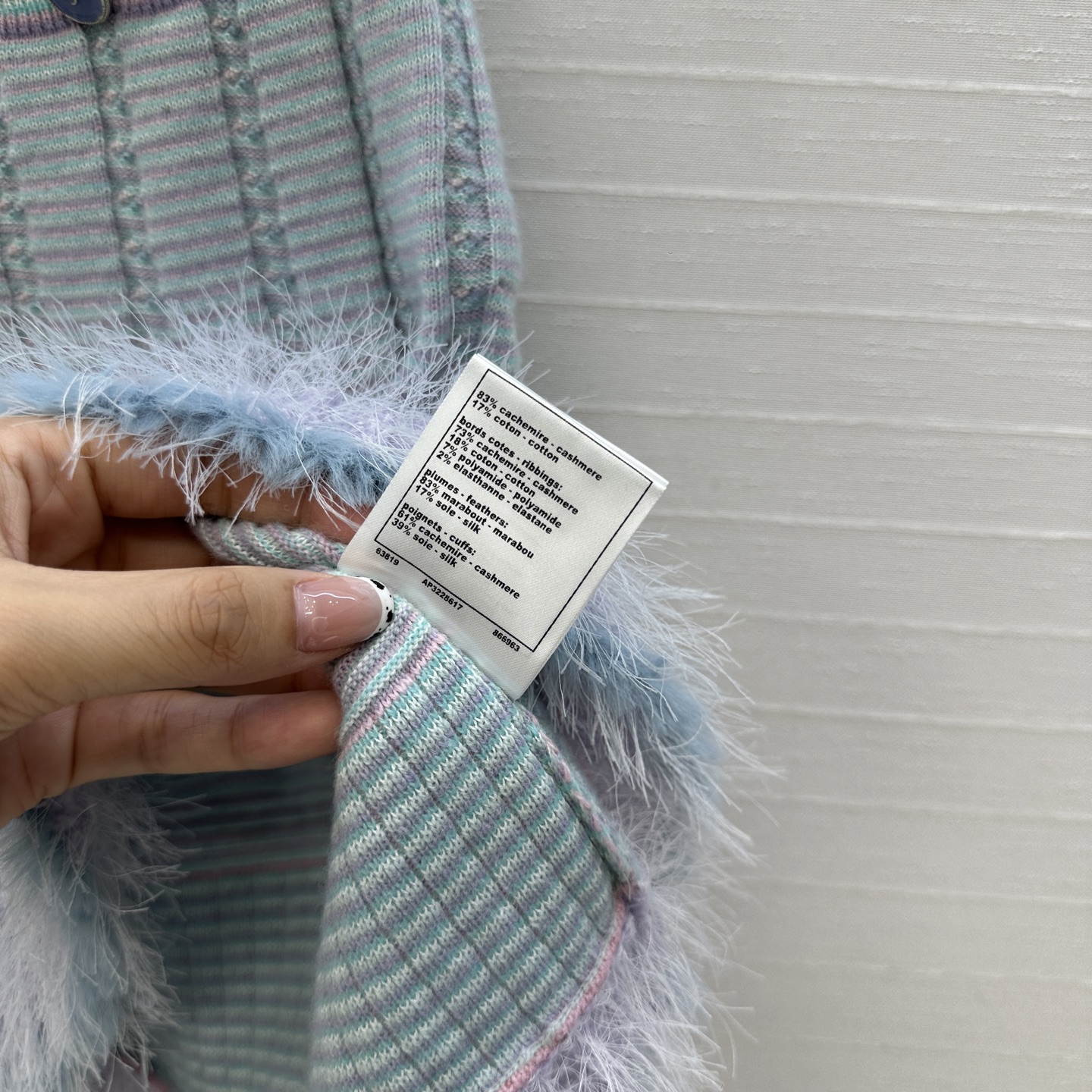 独家首发❤️高端原单品质，Cha *25B新品！白月光粉蓝色针织半裙，毛绒荷叶边设计百搭减龄又时髦！进口