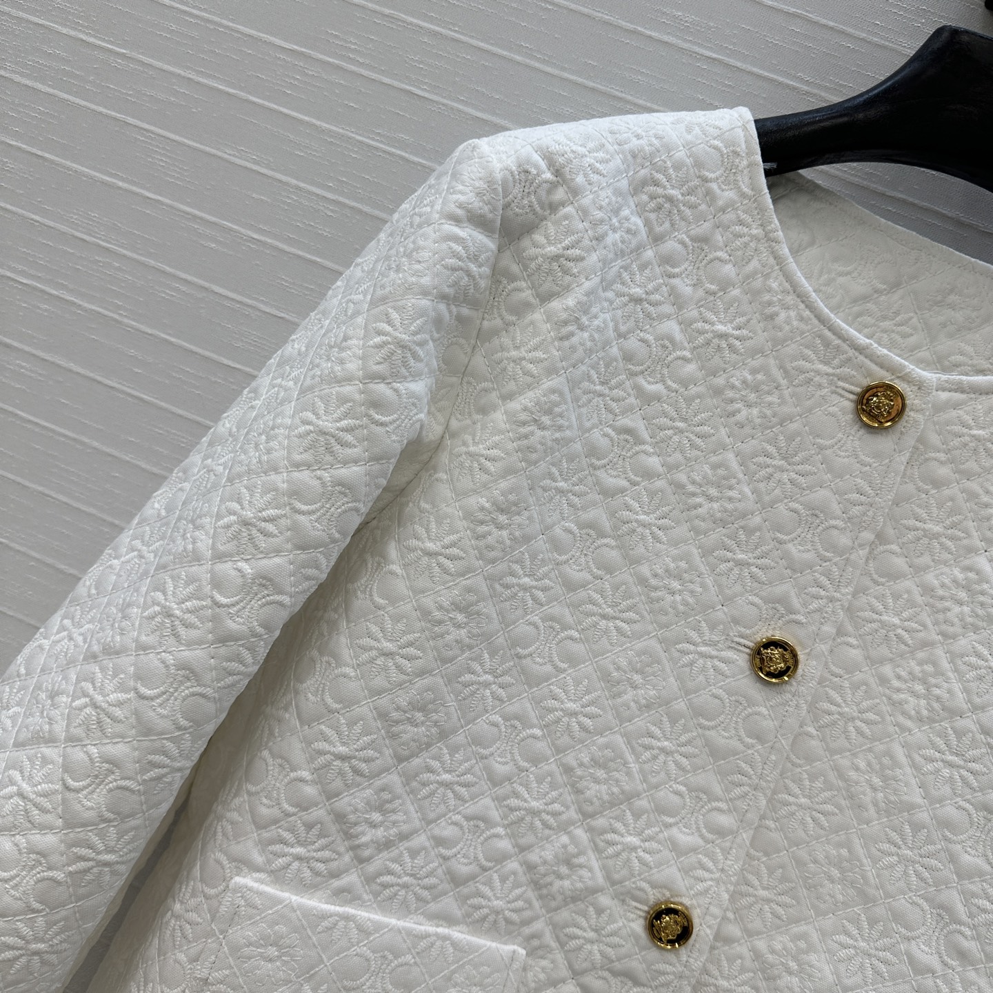 “Customized Logo Flower Embroidery Dress Package Review: Elegant H-Style Design” - 图片 3