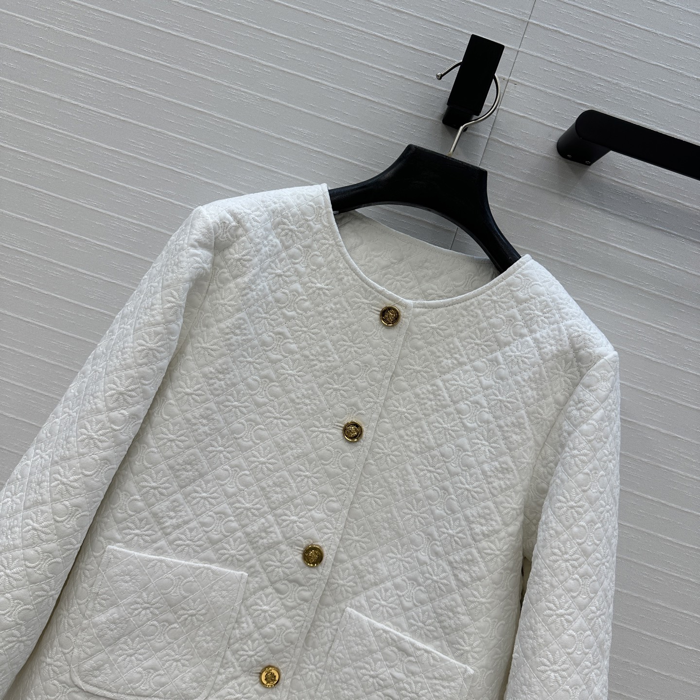 “Customized Logo Flower Embroidery Dress Package Review: Elegant H-Style Design” - 图片 2