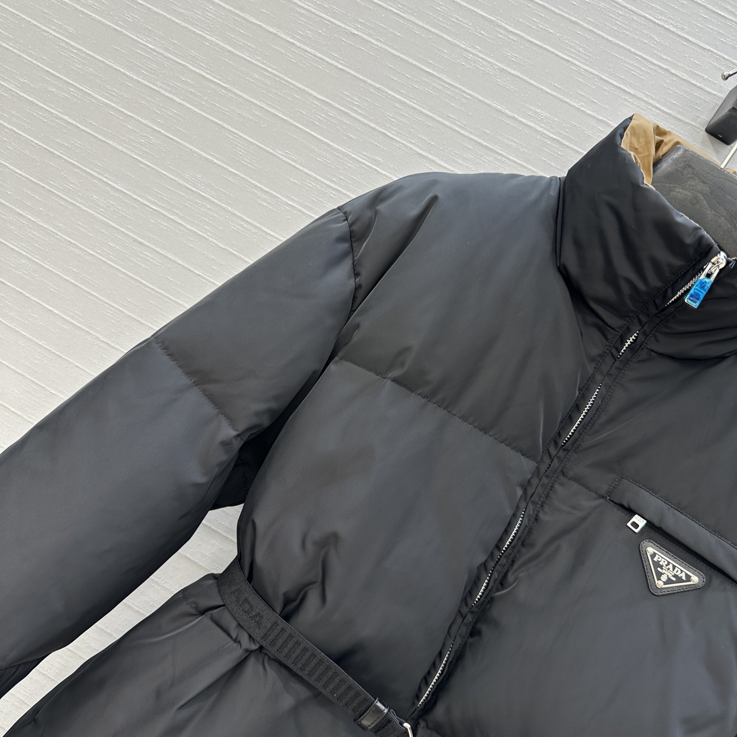 Platinum Prada Dust Bag Feather Belt: Custom Logo Screw-Tweet Design for Autumn/Winter – S-L Code, 36 Yards. - 图片 3