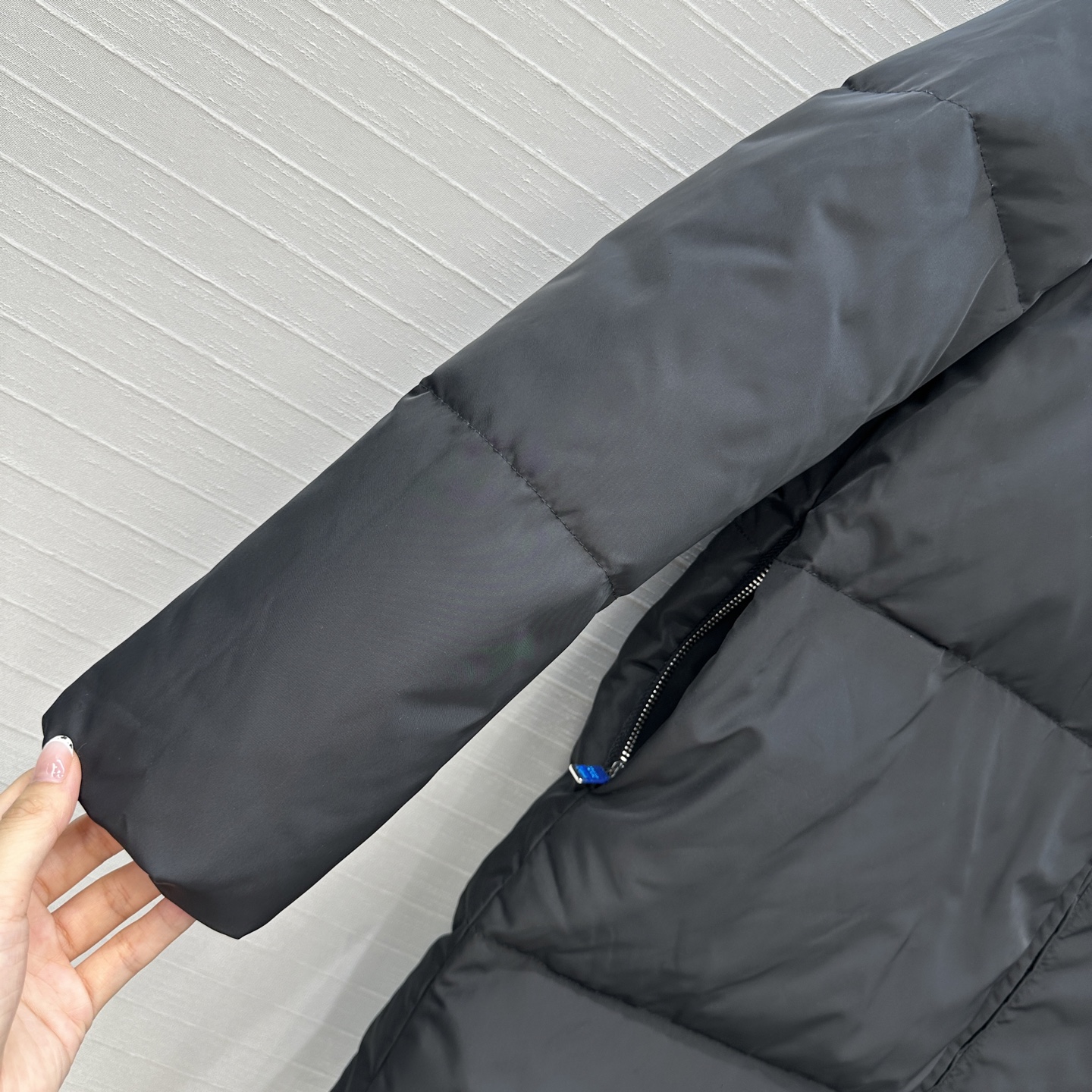 Platinum Prada Dust Bag Feather Belt: Custom Logo Screw-Tweet Design for Autumn/Winter – S-L Code, 36 Yards. - 图片 6