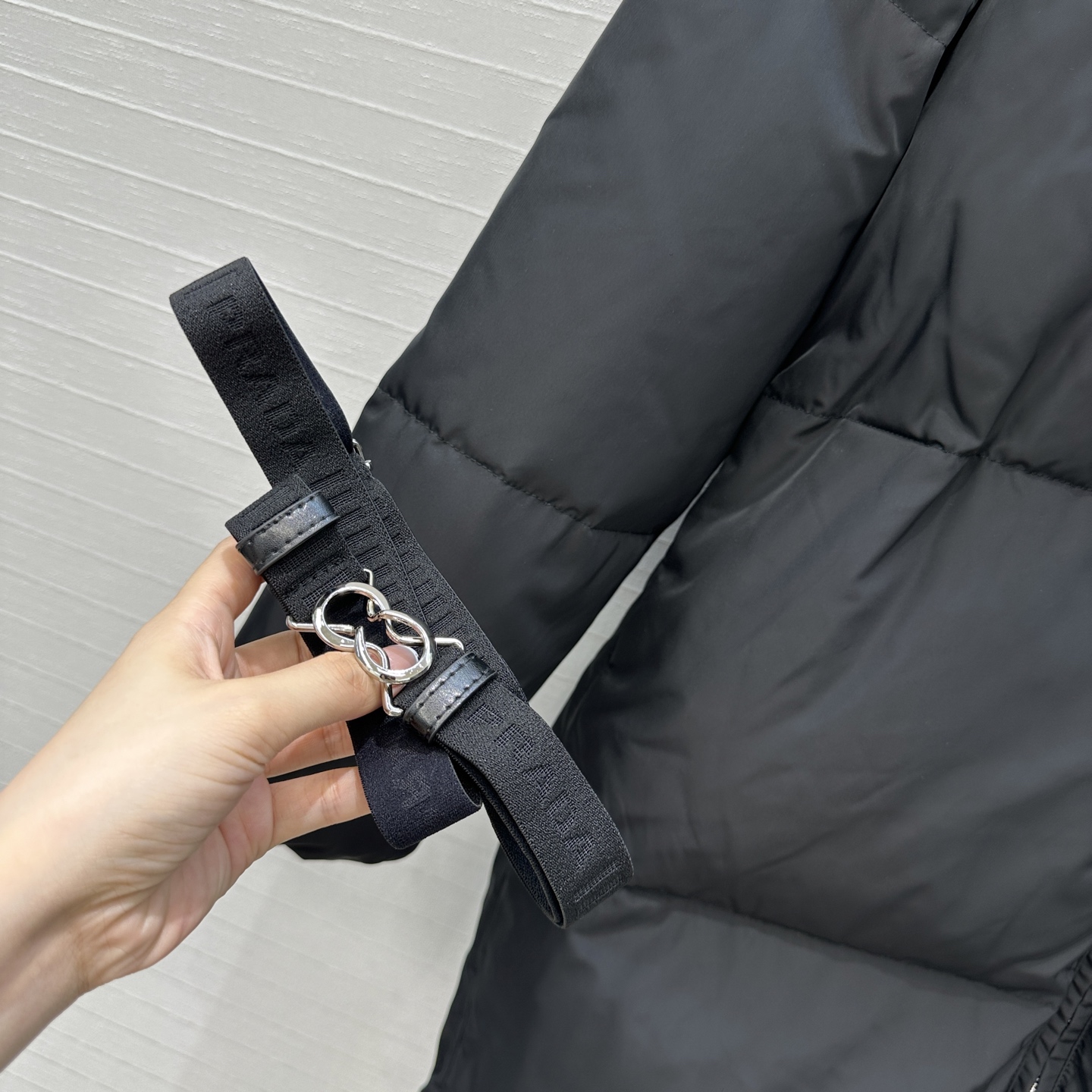 Platinum Prada Dust Bag Feather Belt: Custom Logo Screw-Tweet Design for Autumn/Winter – S-L Code, 36 Yards. - 图片 4