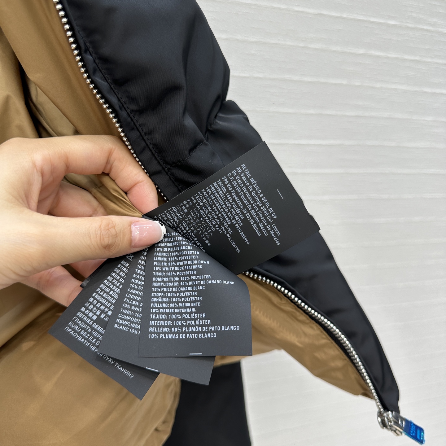 Fashionable one-size-fits-all P1296 outfit with platinum Prada design. Stylish, comfortable, and available in one color. - 图片 7