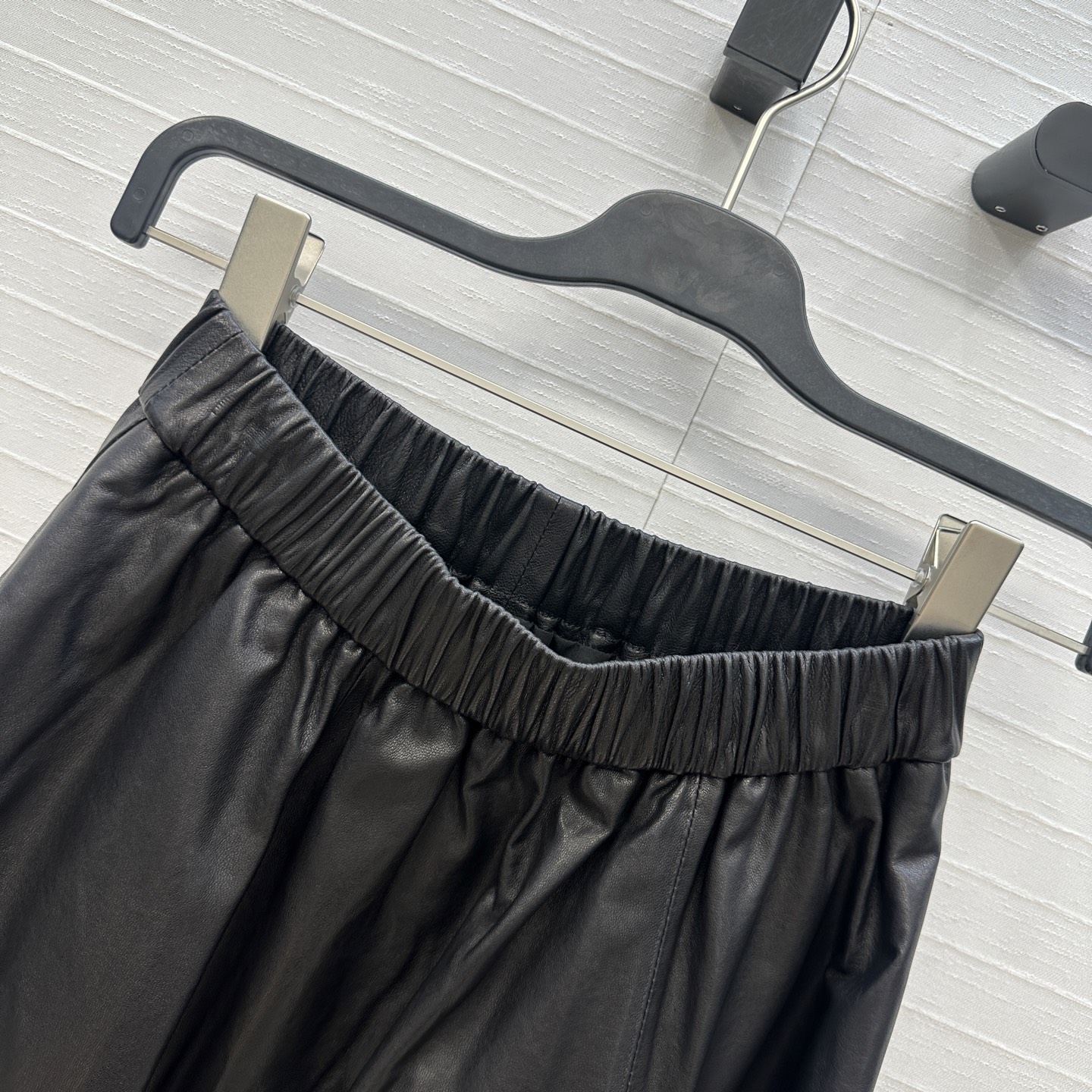 独家首发💕Alai*高智感穿搭！独家进口小羊皮高腰蓬蓬长半裙！100%绵羊皮，植鞣工艺皮质肉感油润柔软又