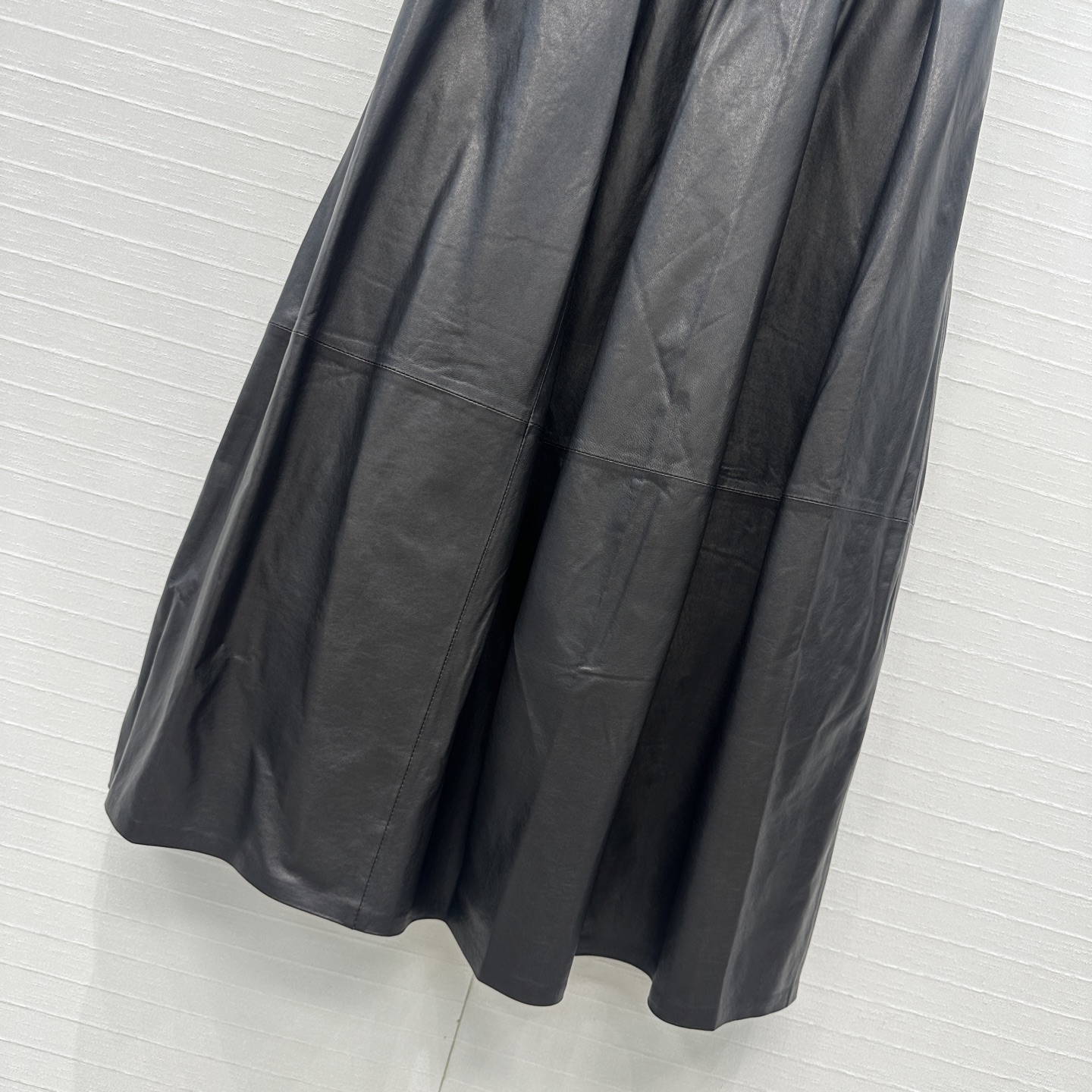 独家首发💕Alai*高智感穿搭！独家进口小羊皮高腰蓬蓬长半裙！100%绵羊皮，植鞣工艺皮质肉感油润柔软又