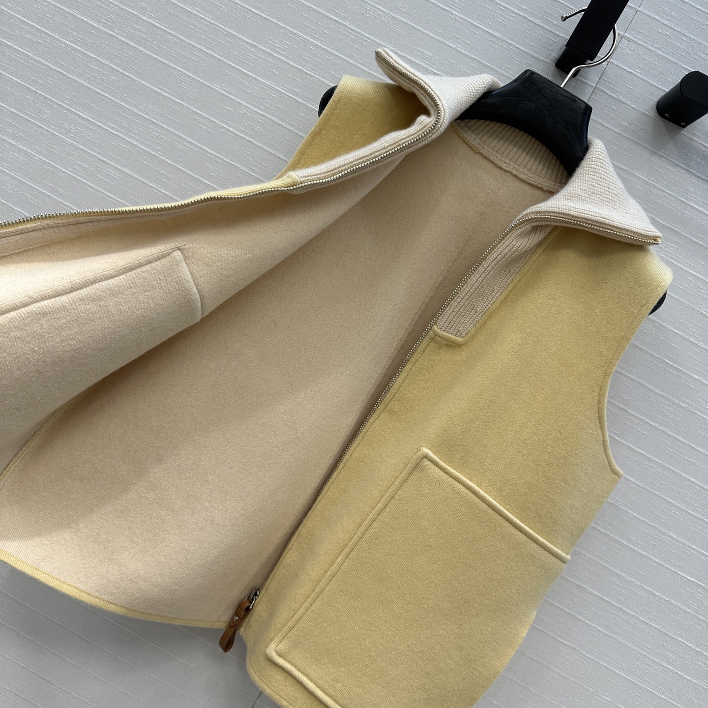 独家首发❤️爆单推荐❤️H马甲秋冬新品！螺纹拉链立领羊绒针织马甲外套！短裁H版型叠搭简约时髦！休闲帅气不