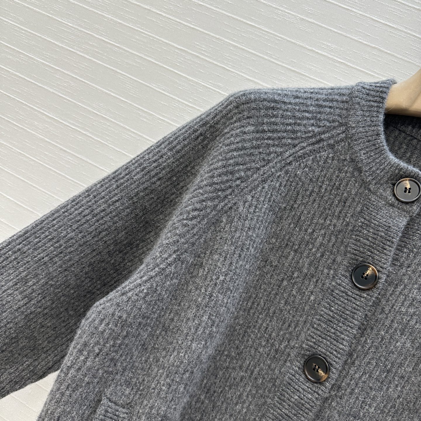 独家首发🍒高端品质！BC新品羊绒针织开衫外套！单排扣圆领长青款设计简约意式老钱风，版型慵懒随性优雅不挑人