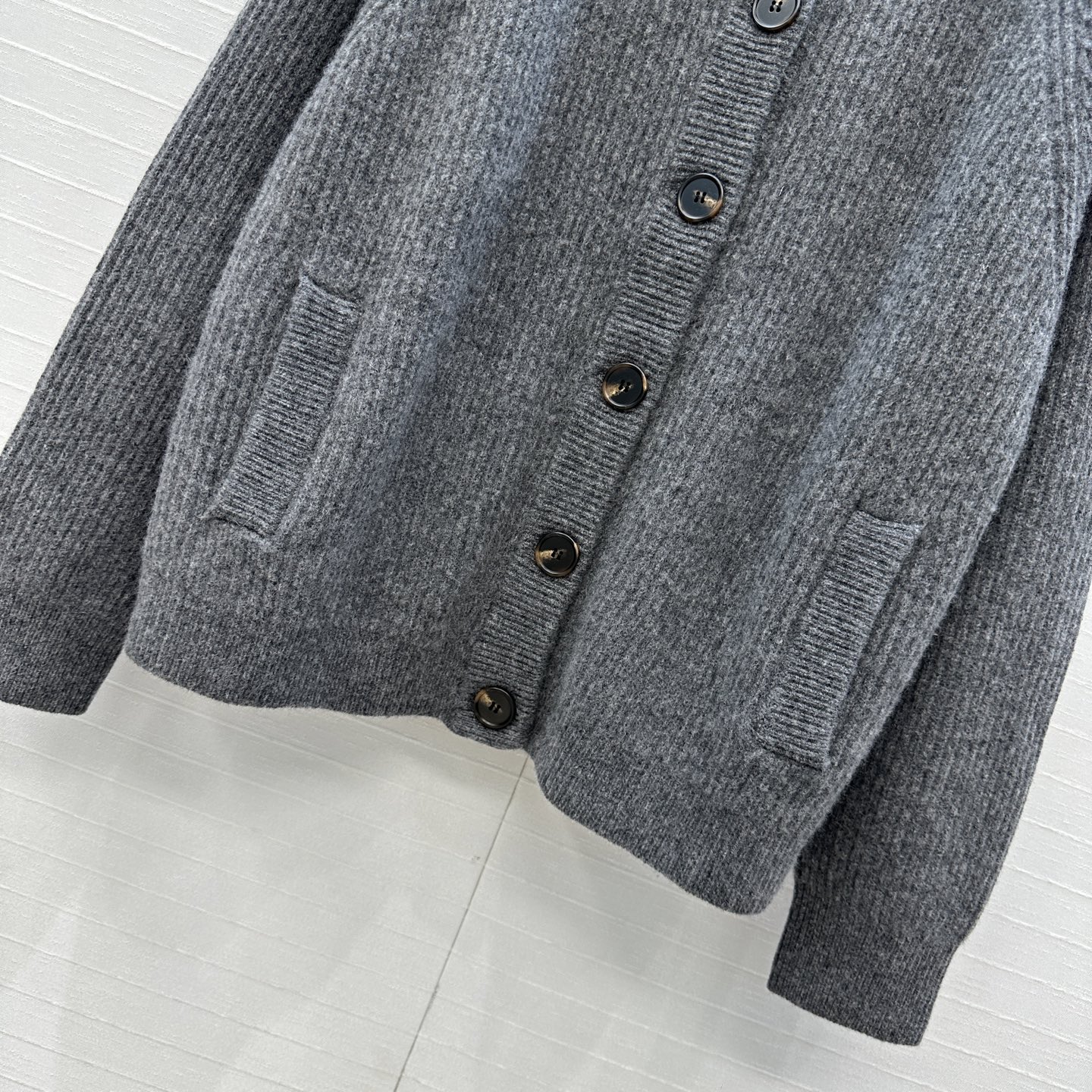 独家首发🍒高端品质！BC新品羊绒针织开衫外套！单排扣圆领长青款设计简约意式老钱风，版型慵懒随性优雅不挑人