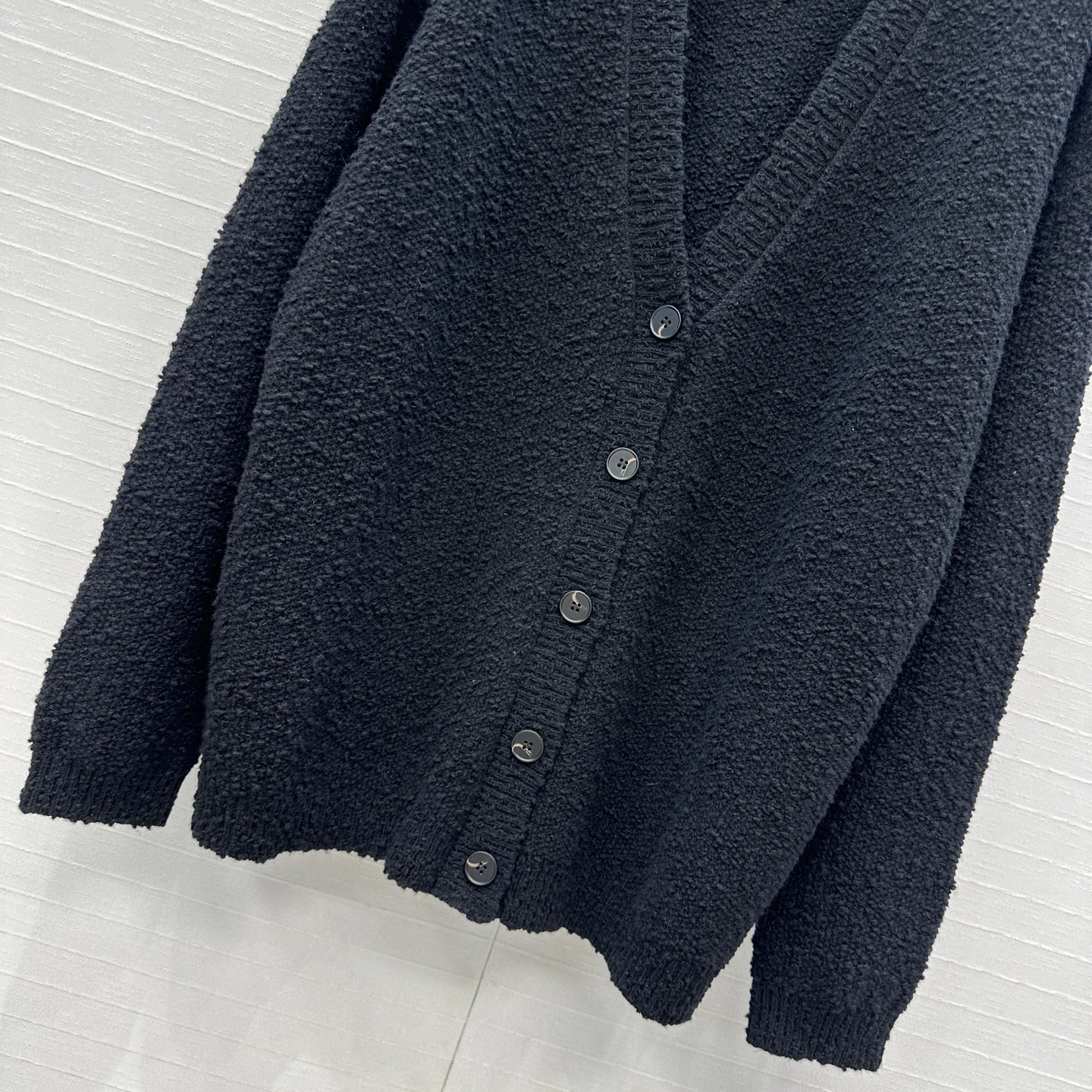 独家首发❤️原单品质，Row风秋冬新品极简风羊毛圈圈针织开衫，落肩V领宽松版型慵懒随性不挑人，白富美必入