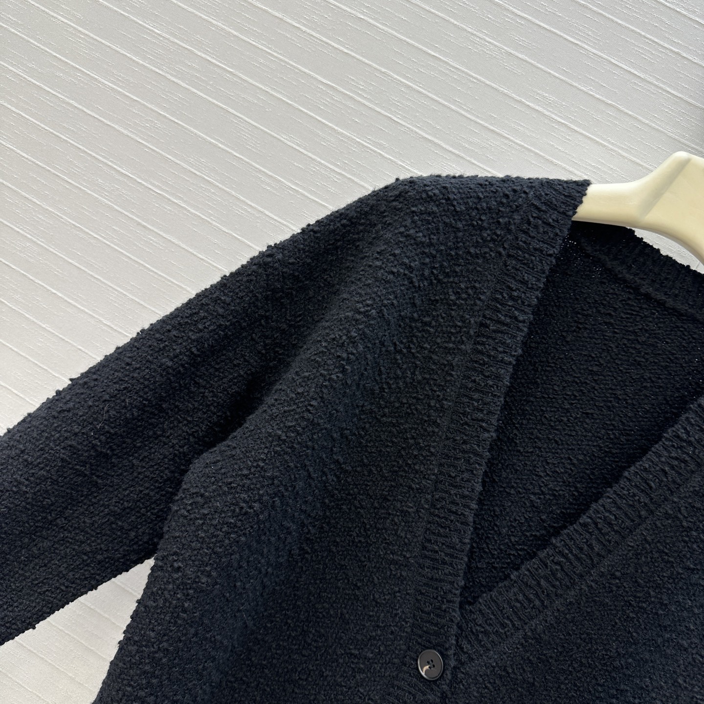 独家首发❤️原单品质，Row风秋冬新品极简风羊毛圈圈针织开衫，落肩V领宽松版型慵懒随性不挑人，白富美必入