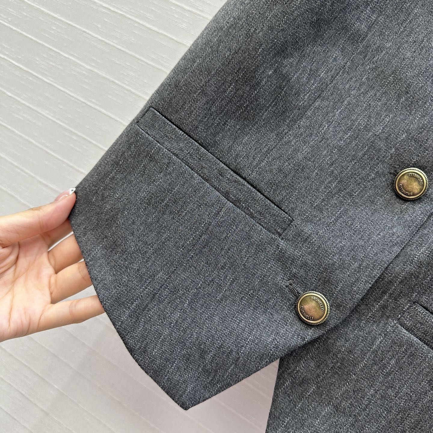 独家首发❤️Bc老钱风穿搭条纹马甲套装。经典束腰马甲搭配抽绳腰褶裥直筒裤，轻松演绎慵懒随性的高级单品。经