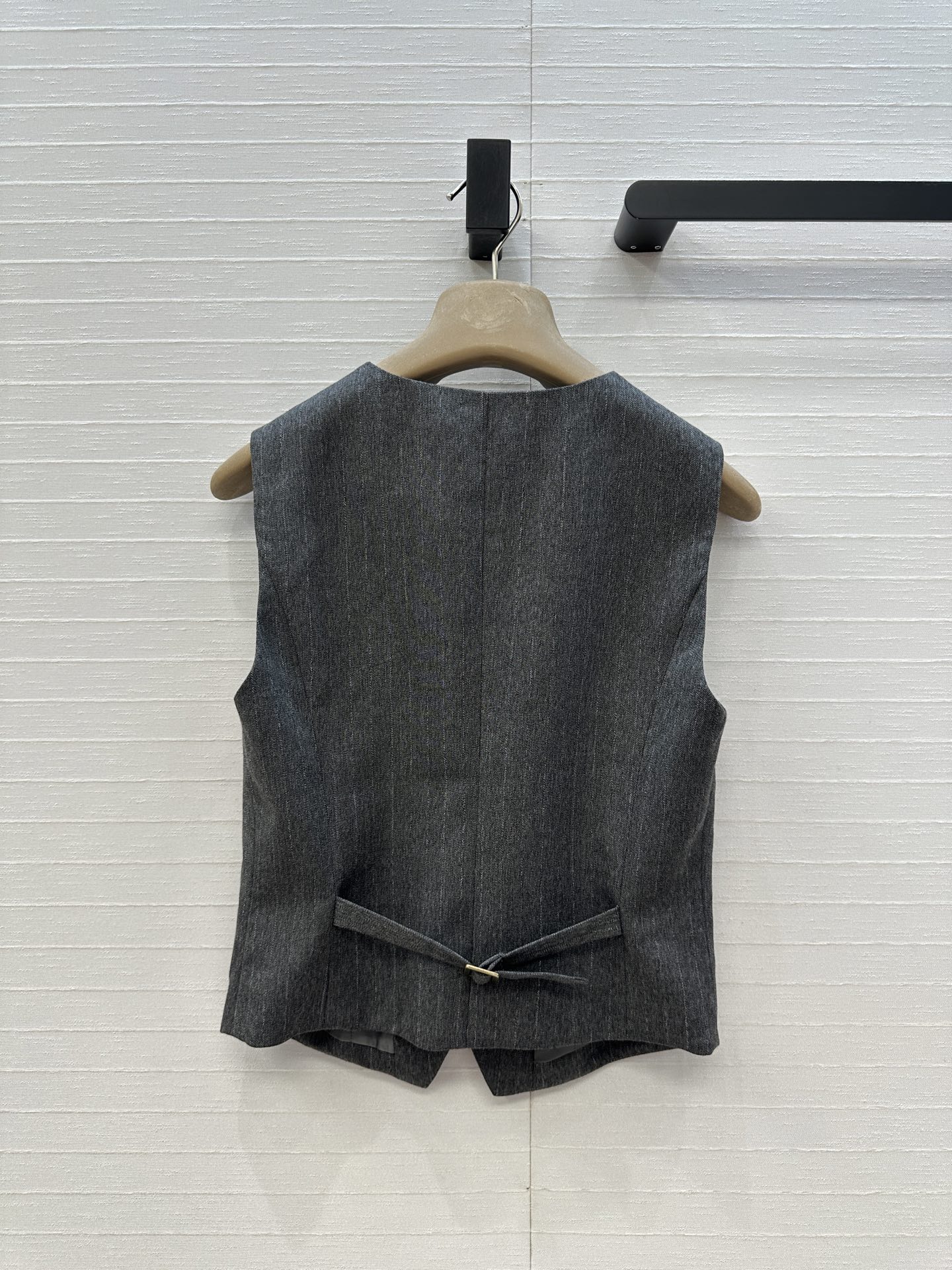 独家首发❤️Bc老钱风穿搭条纹马甲套装。经典束腰马甲搭配抽绳腰褶裥直筒裤，轻松演绎慵懒随性的高级单品。经