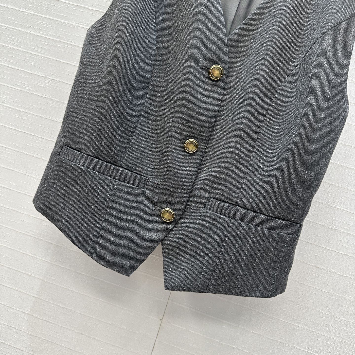 独家首发❤️Bc老钱风穿搭条纹马甲套装。经典束腰马甲搭配抽绳腰褶裥直筒裤，轻松演绎慵懒随性的高级单品。经