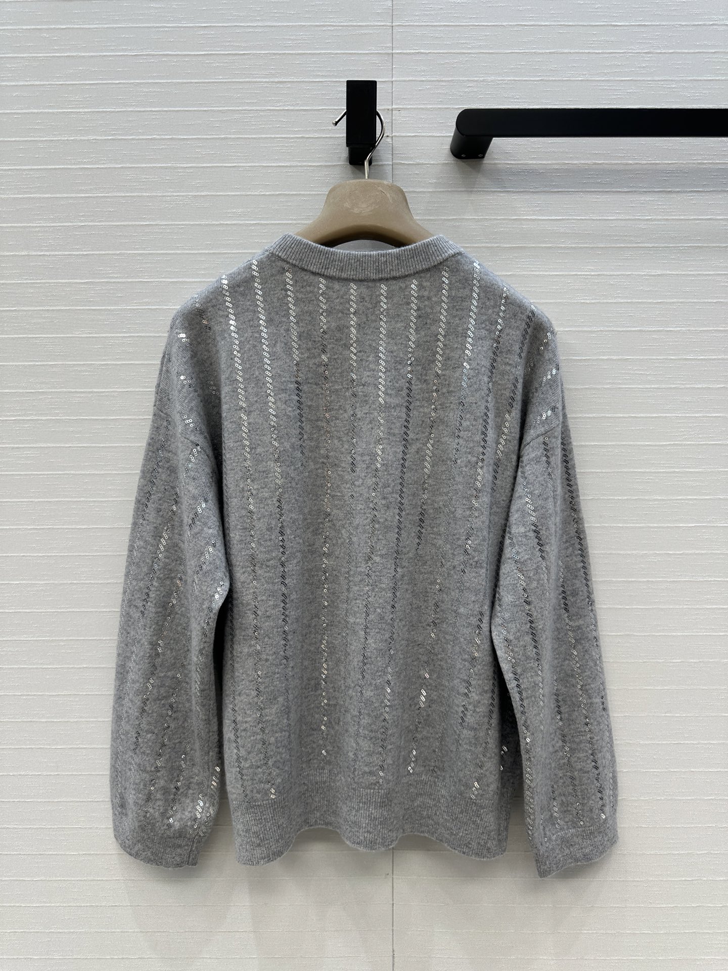 独家首发🍒高端品质！Bc老钱风穿搭，意奢风珠片条纹刺绣羊绒上衣。慵懒自在的氛围感！极简老钱休闲穿搭，打造