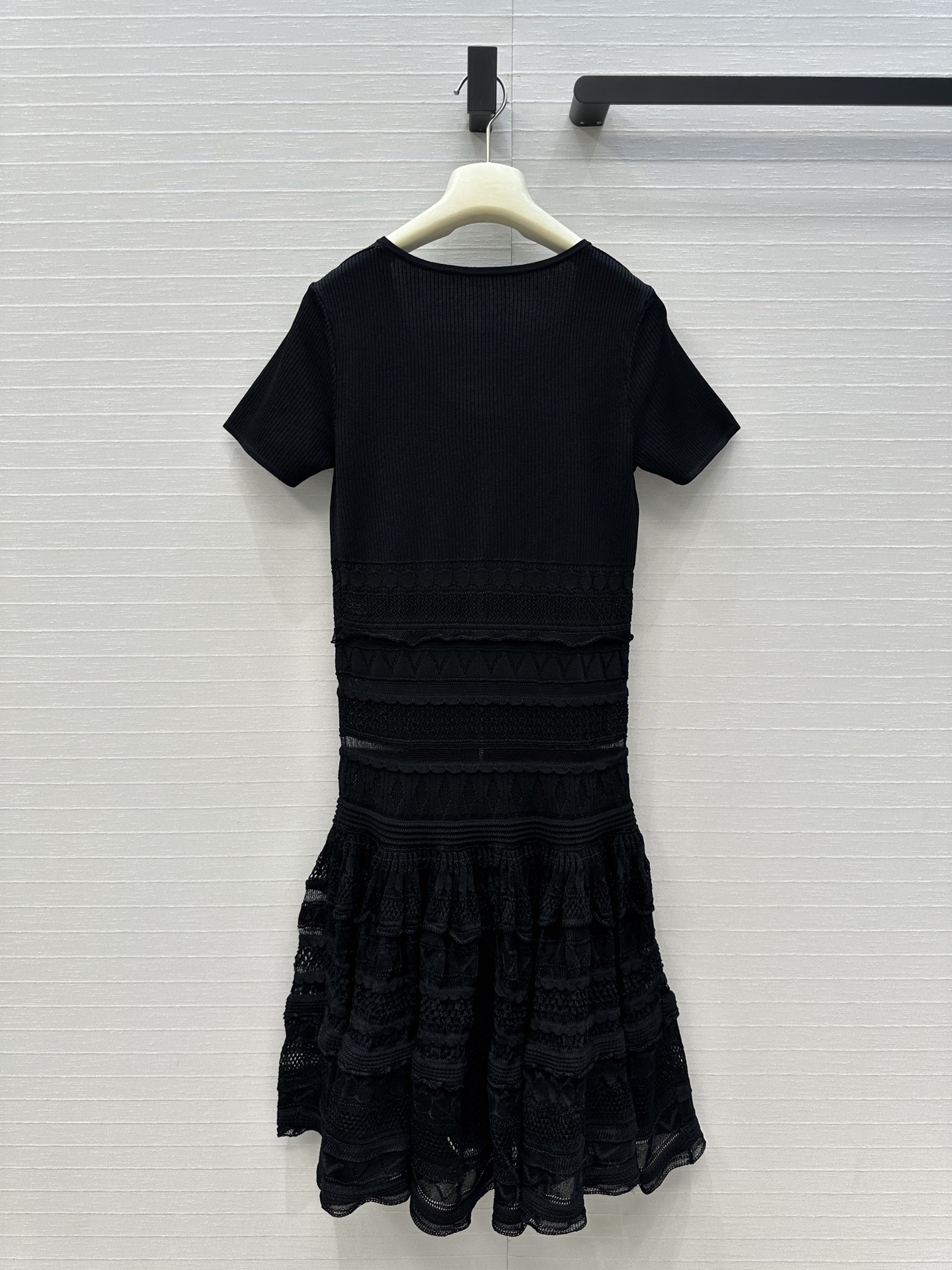 强烈推荐❤️Alai*新品芭蕾风镂空针织连衣裙，气质高级单品！低方领双开拉链设计层次感花边立体蓬蓬裙摆版