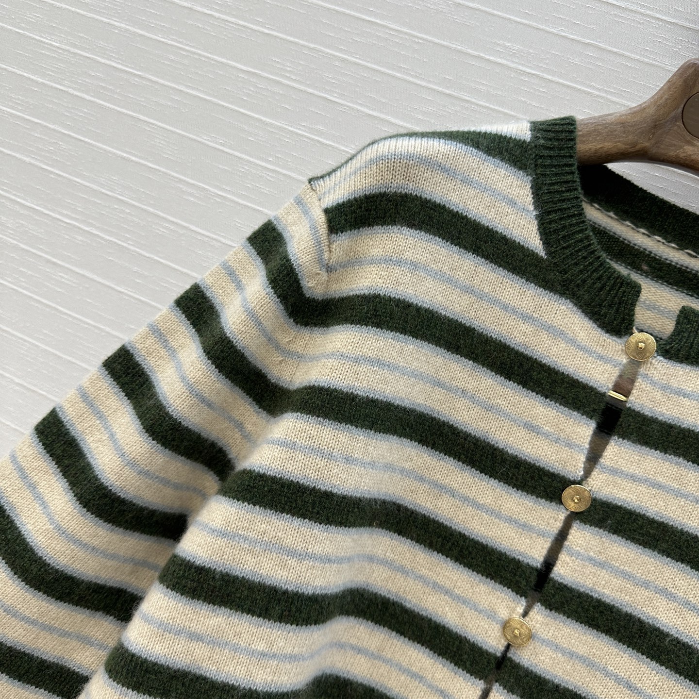 独家首发❤️高端品质❤️Loro piana高智感老钱风穿搭！高级配色条纹针织羊绒开衫，温柔极致优雅的调