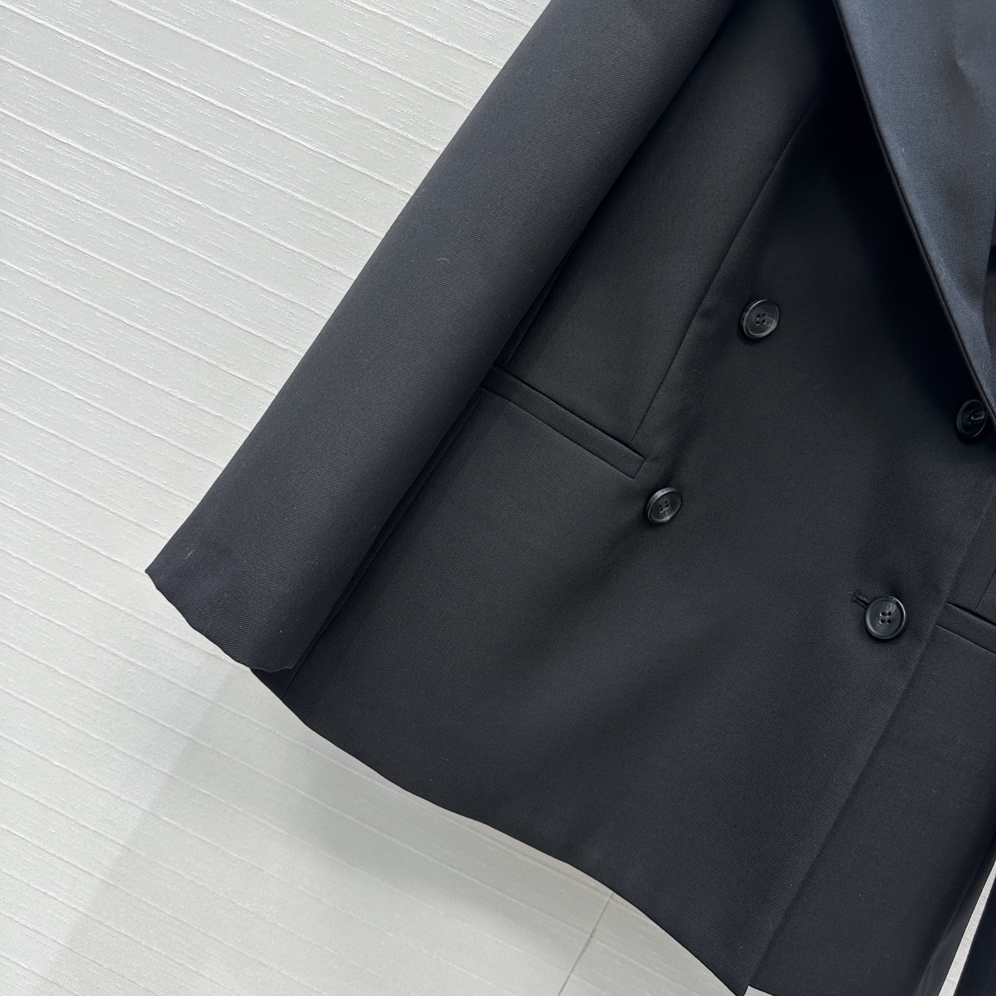 独家首发❤️高端原单品质❤️ Alai*新品高智感黑色😎穿搭！黑色羊毛华达呢连帽设计西装外套，休闲不失气